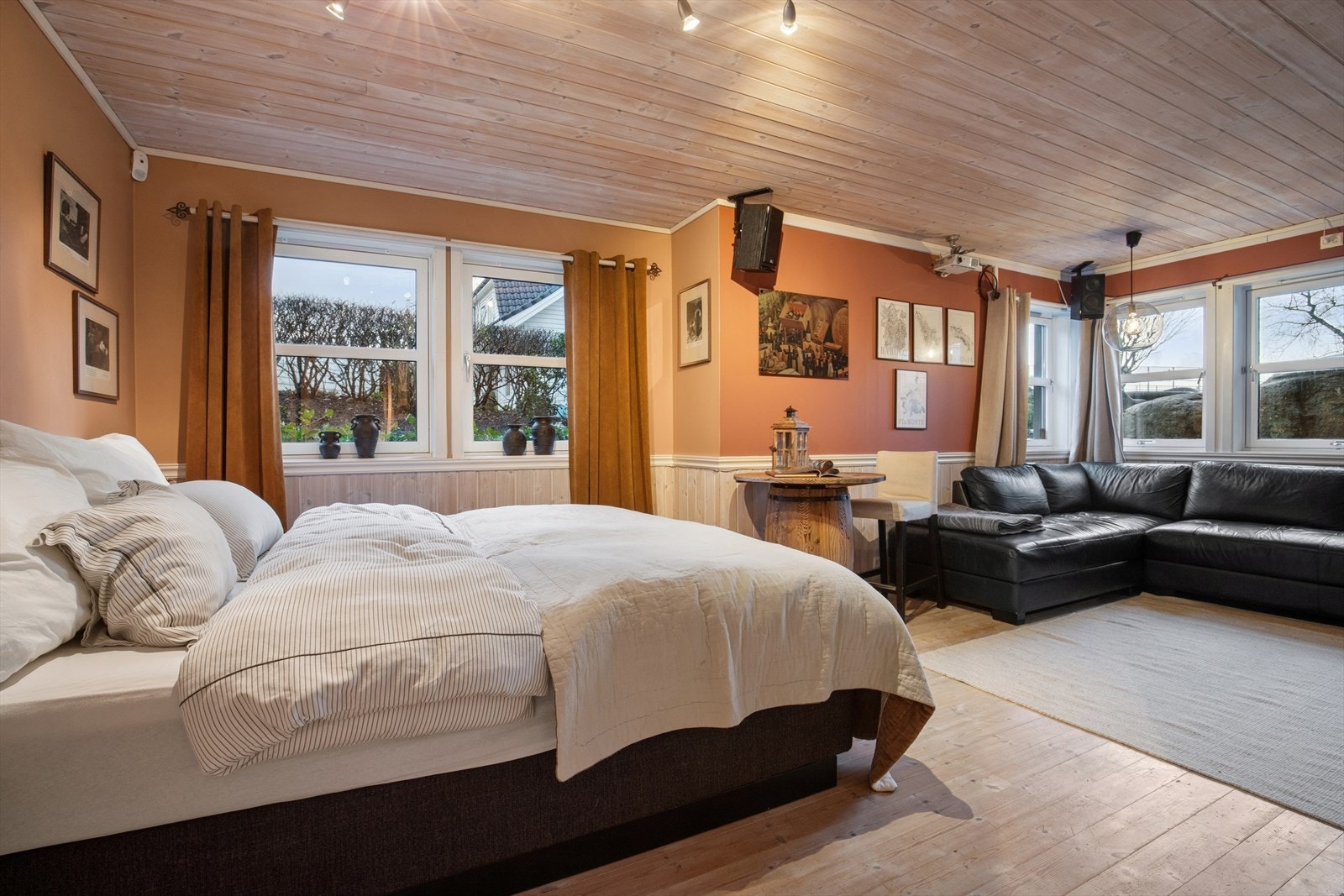 Kjeller: Stor kjellerstue med mulighet for inndeling til ekstra soverom med lettvegg Galleribilde