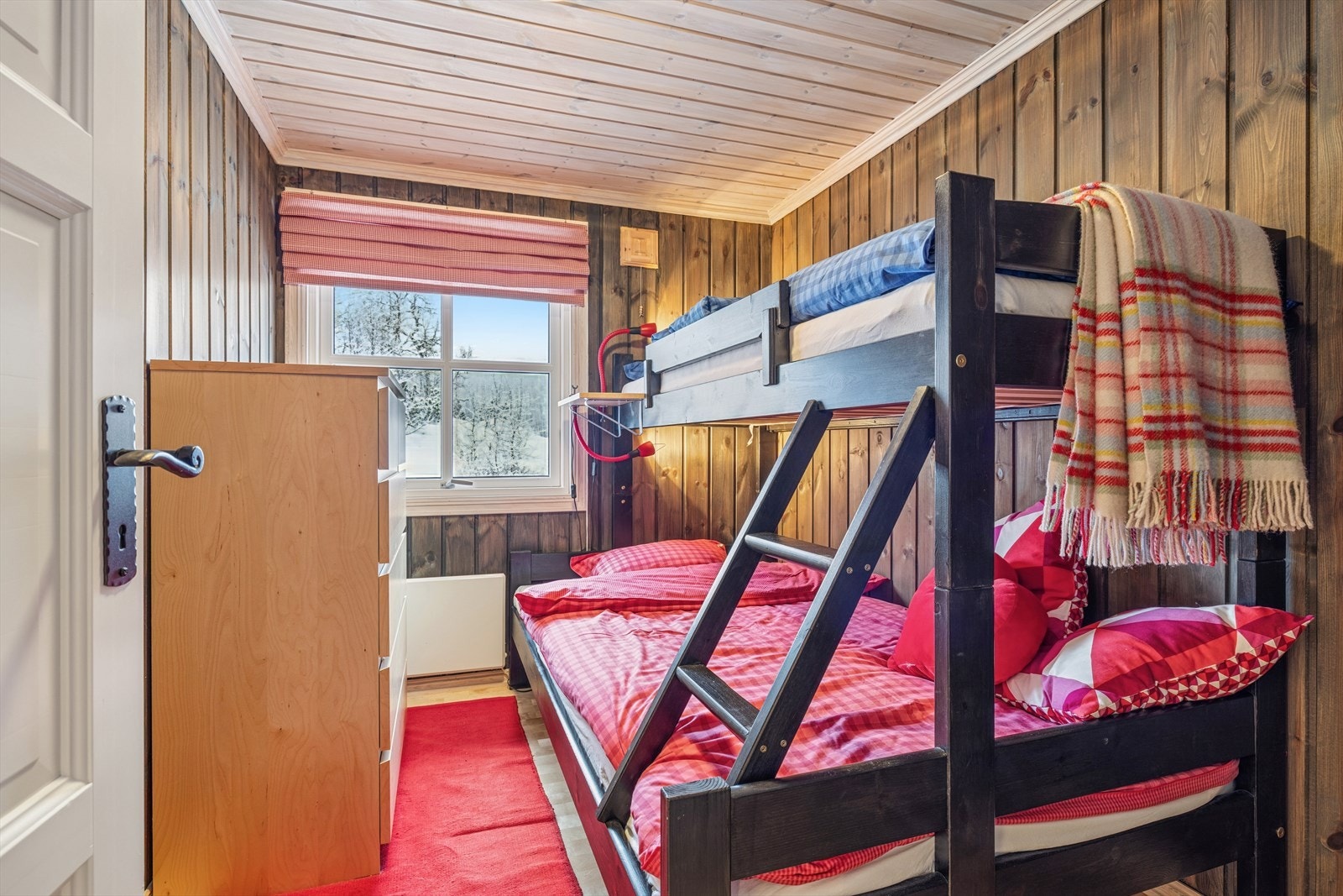 Soverom II - Hytta har fire soverom inkludert hovedsoverommet. Galleribilde