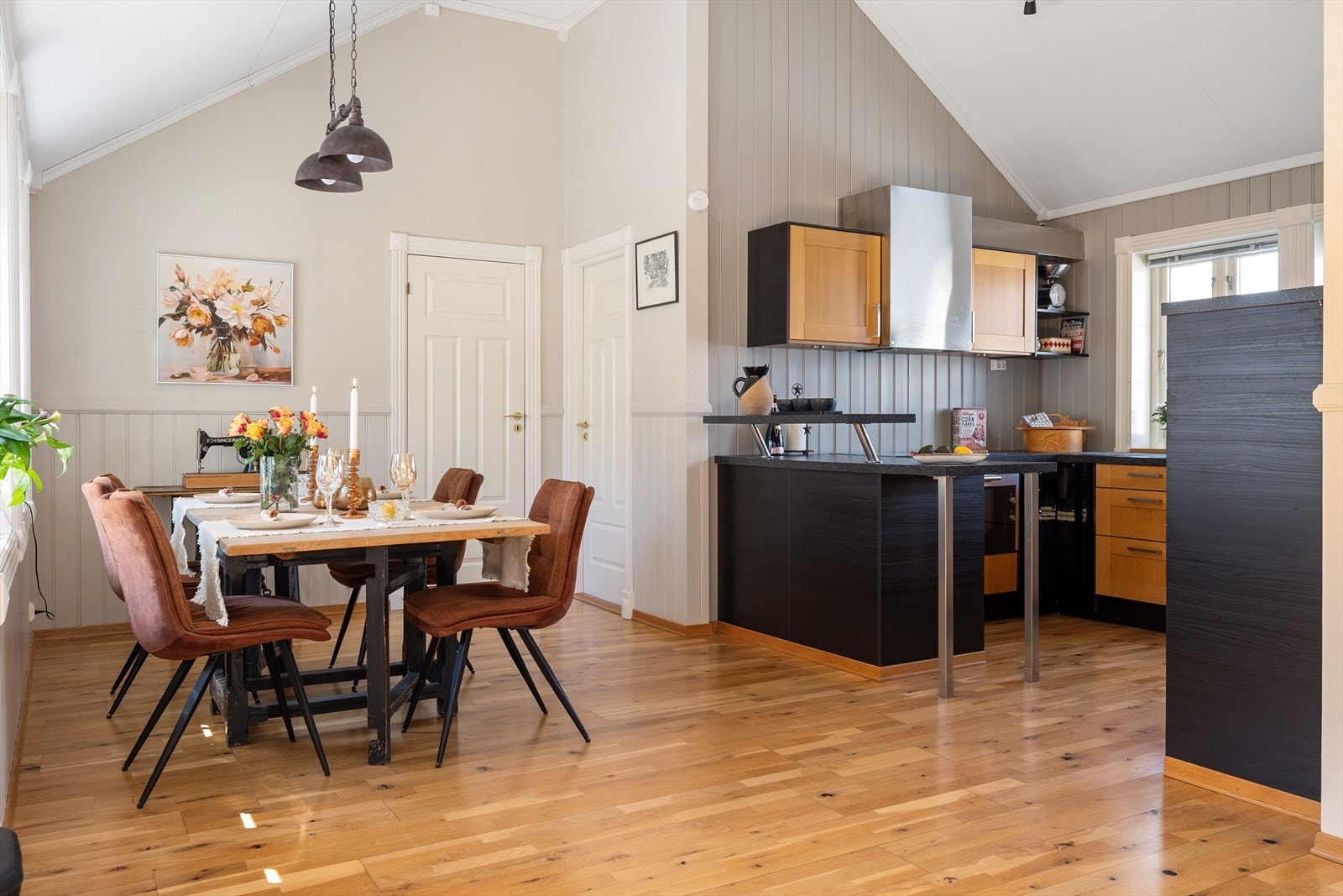 Kjøkken og spisestue Galleribilde