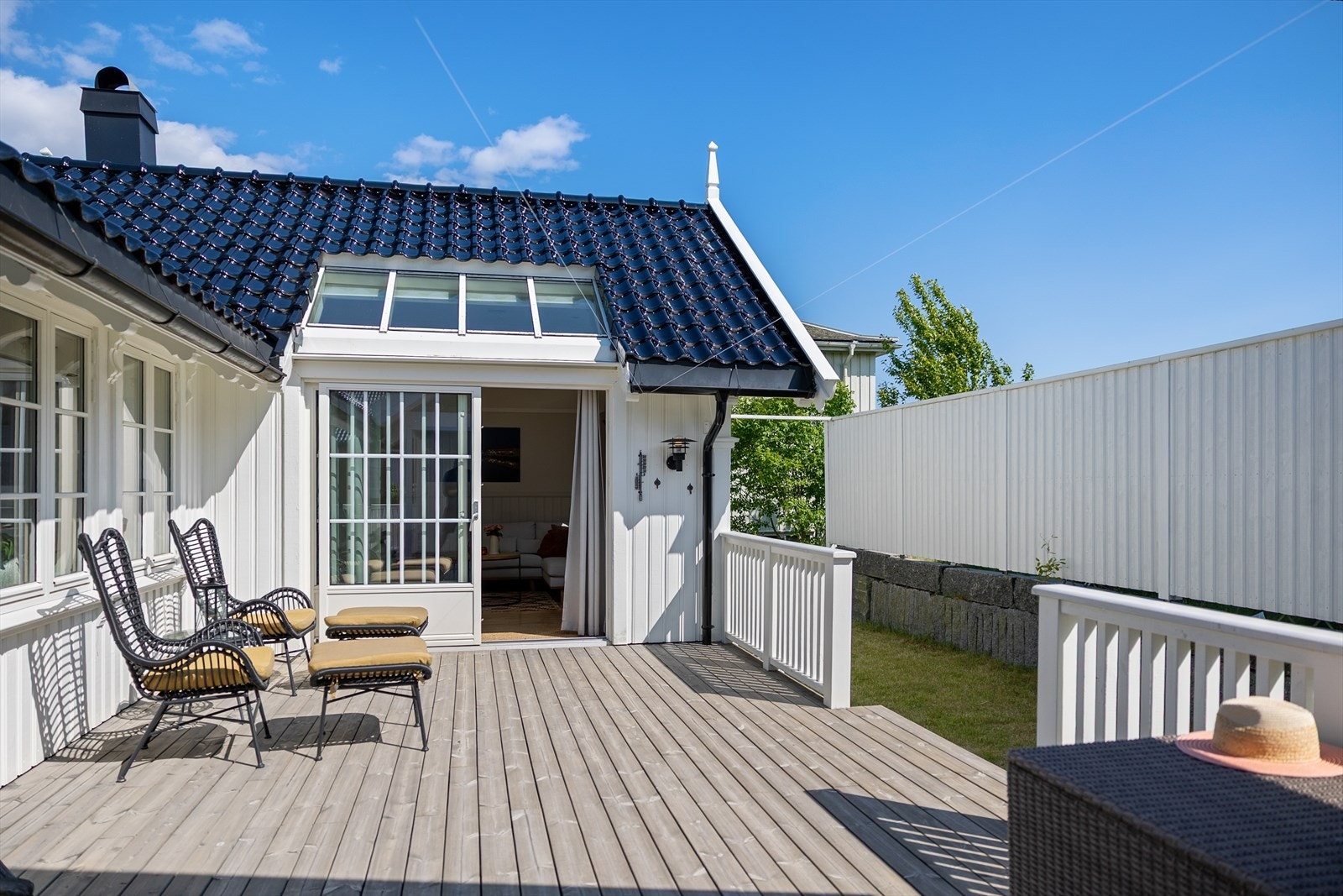 Perfekt for et hus som dette i sommerlige omgivelser Galleribilde