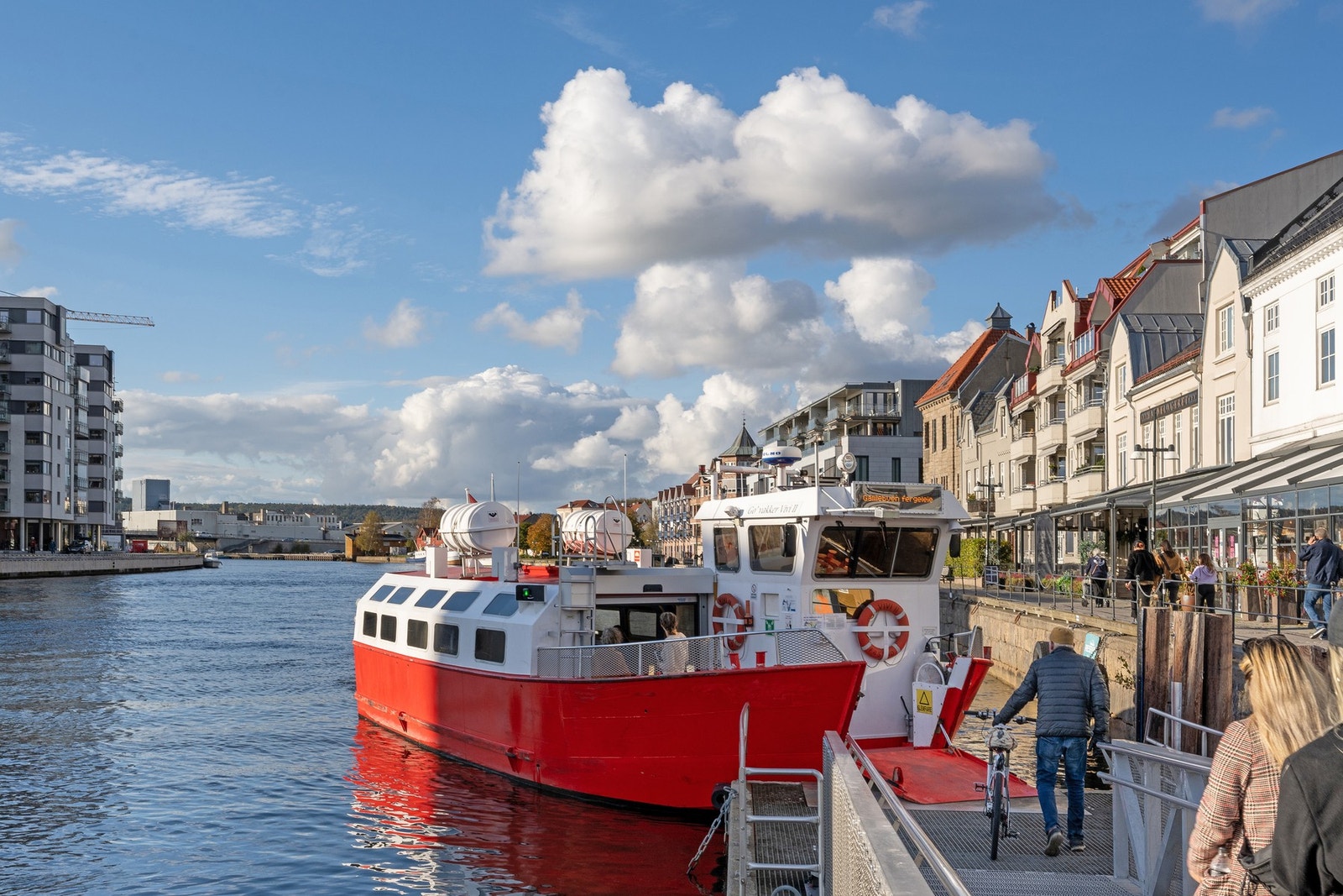 Fergeleie rett i nærheten, forbindelse til Kråkerøy, Gressvik og Gamlebyen Galleribilde
