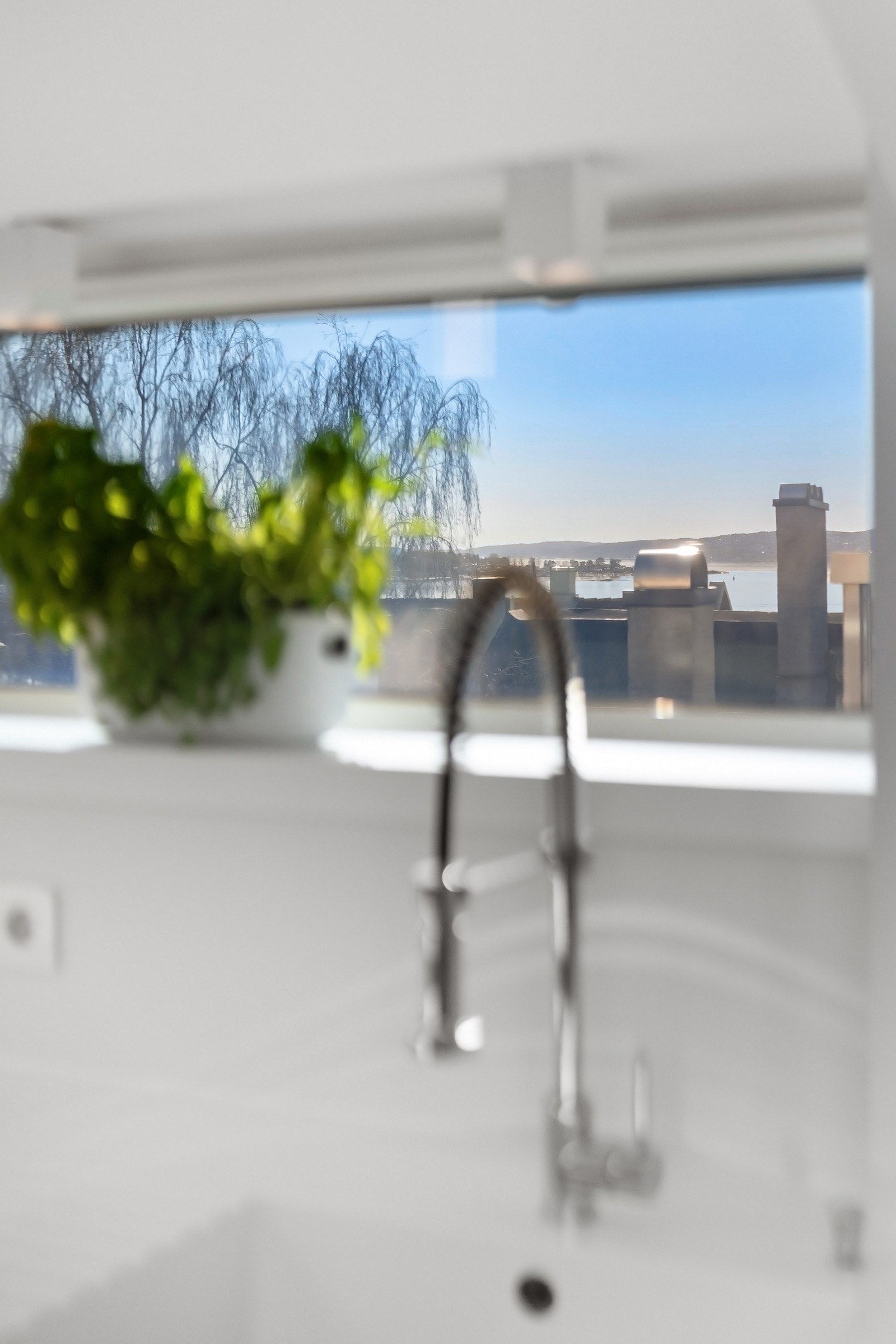 Utsikt fra kjøkken. Galleribilde