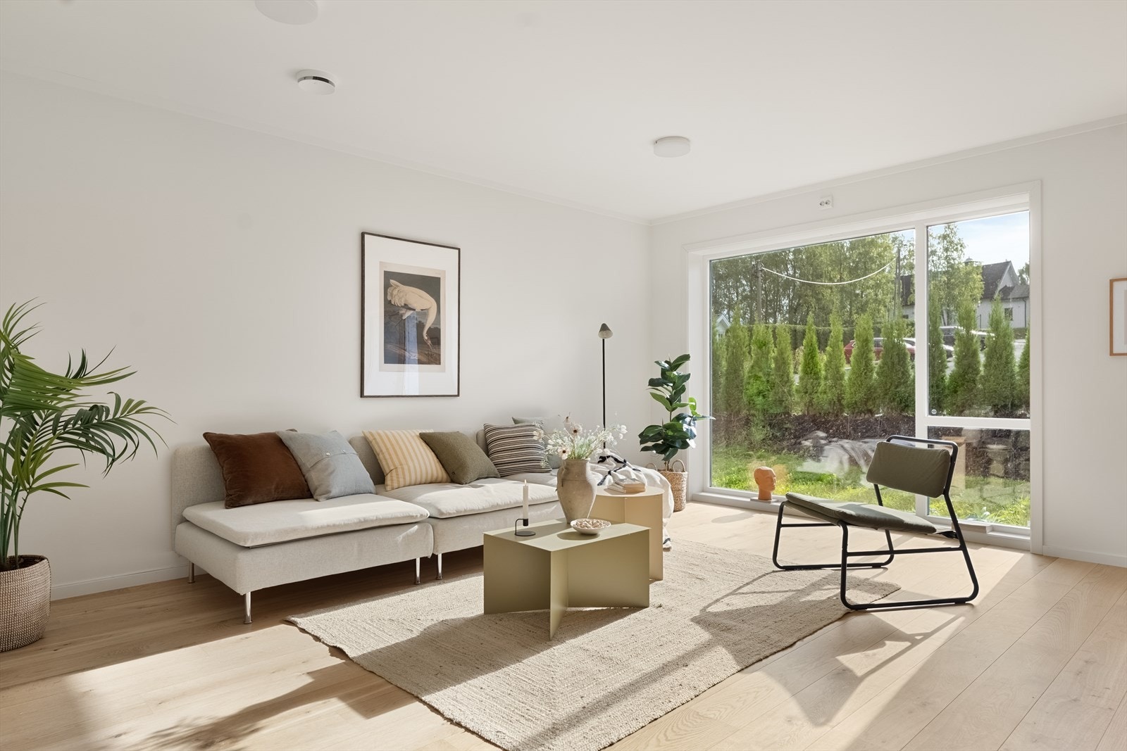 Leiligheten har en gjennomtenkt planløsning med en stor og innbydende stue. Galleribilde