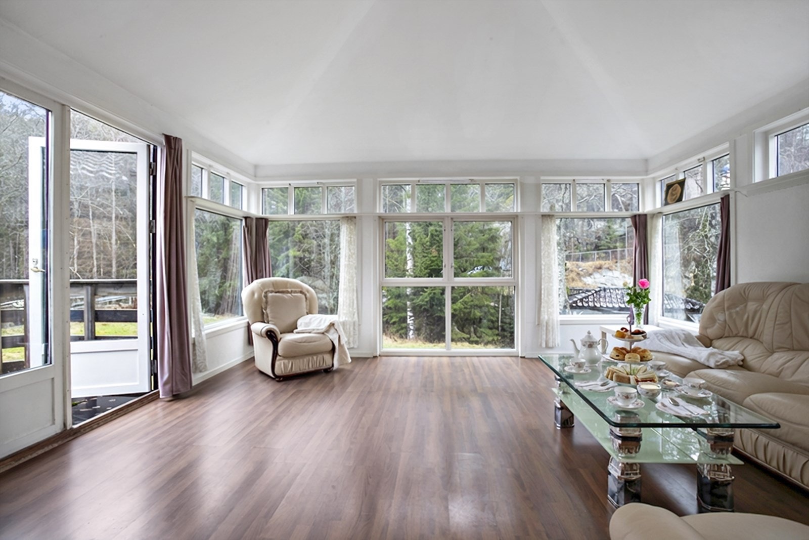 Løsøre og tilbehør er redigert vekk. Avvik kan forekomme på standarden Galleribilde