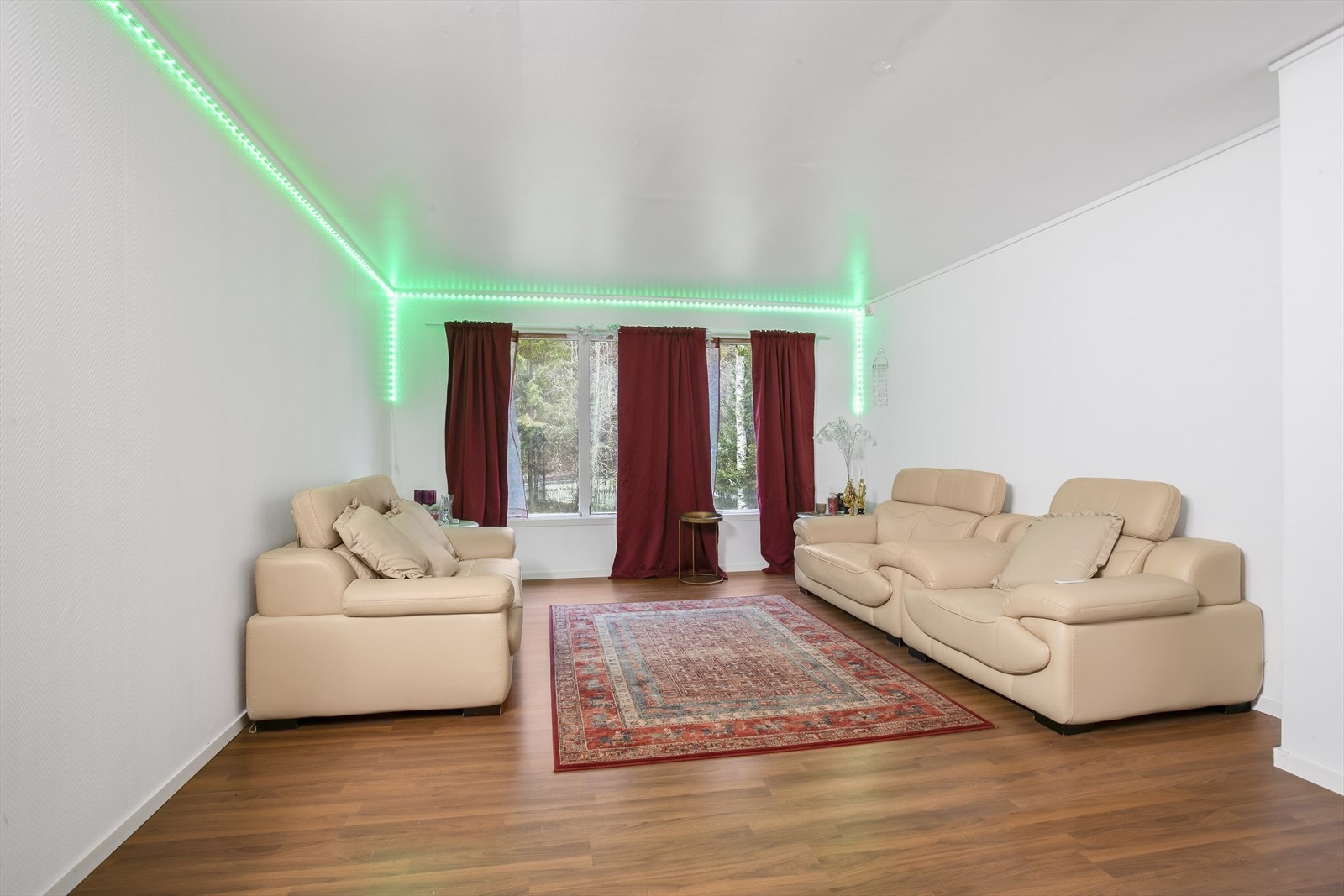 Løsøre og tilbehør er redigert vekk. Avvik kan forekomme på standarden Galleribilde