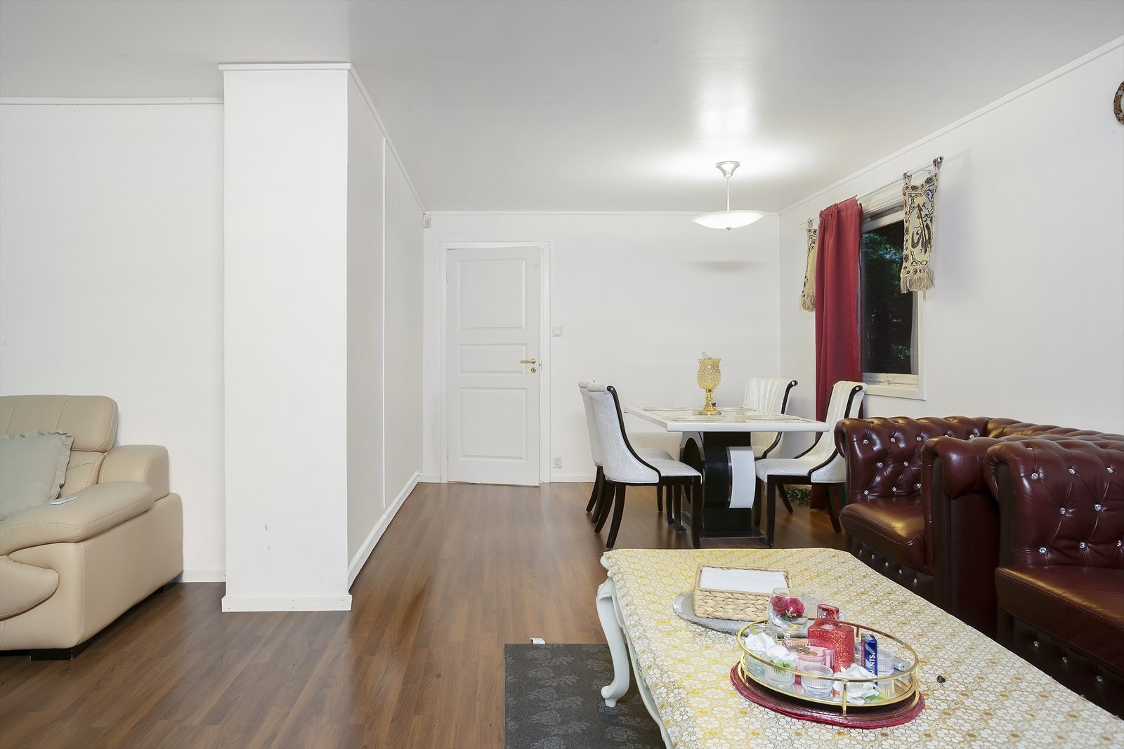 Løsøre og tilbehør er redigert vekk. Avvik kan forekomme på standarden Galleribilde