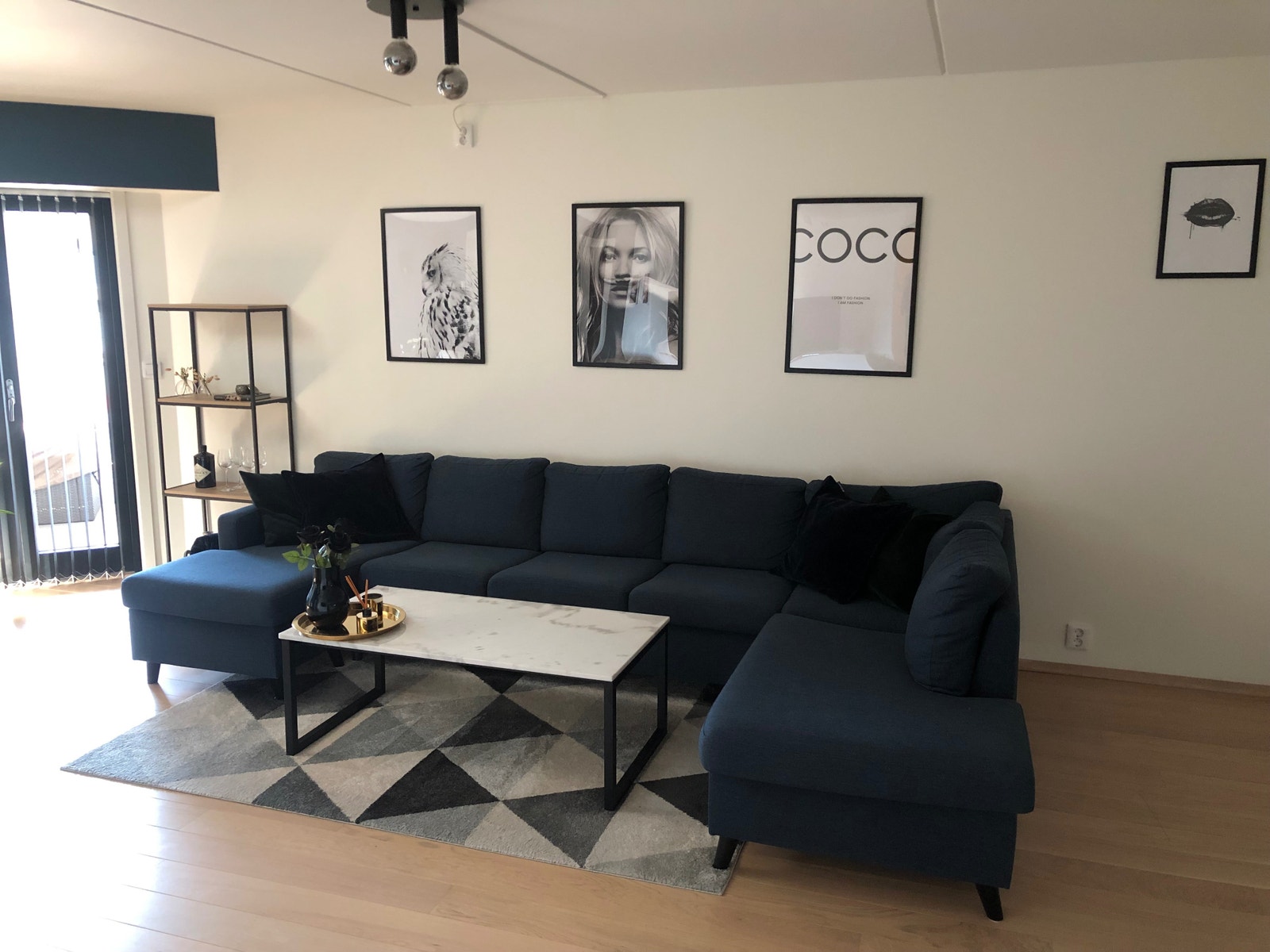 Slik var leiligheten møblert før Galleribilde