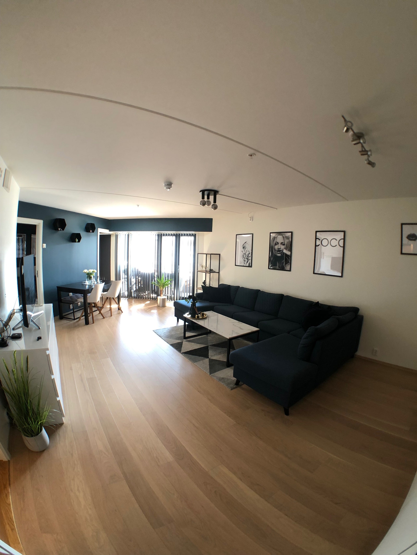 Slik var leiligheten møblert før Galleribilde