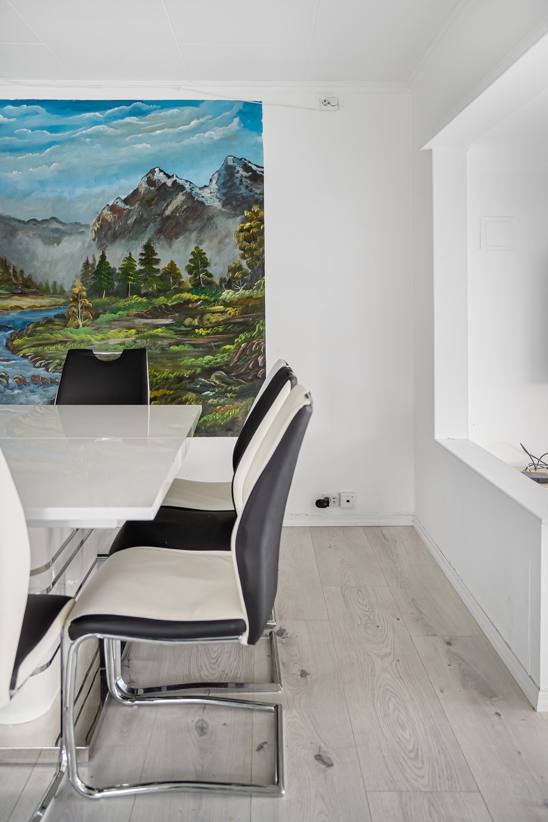 Spisestue. Galleribilde