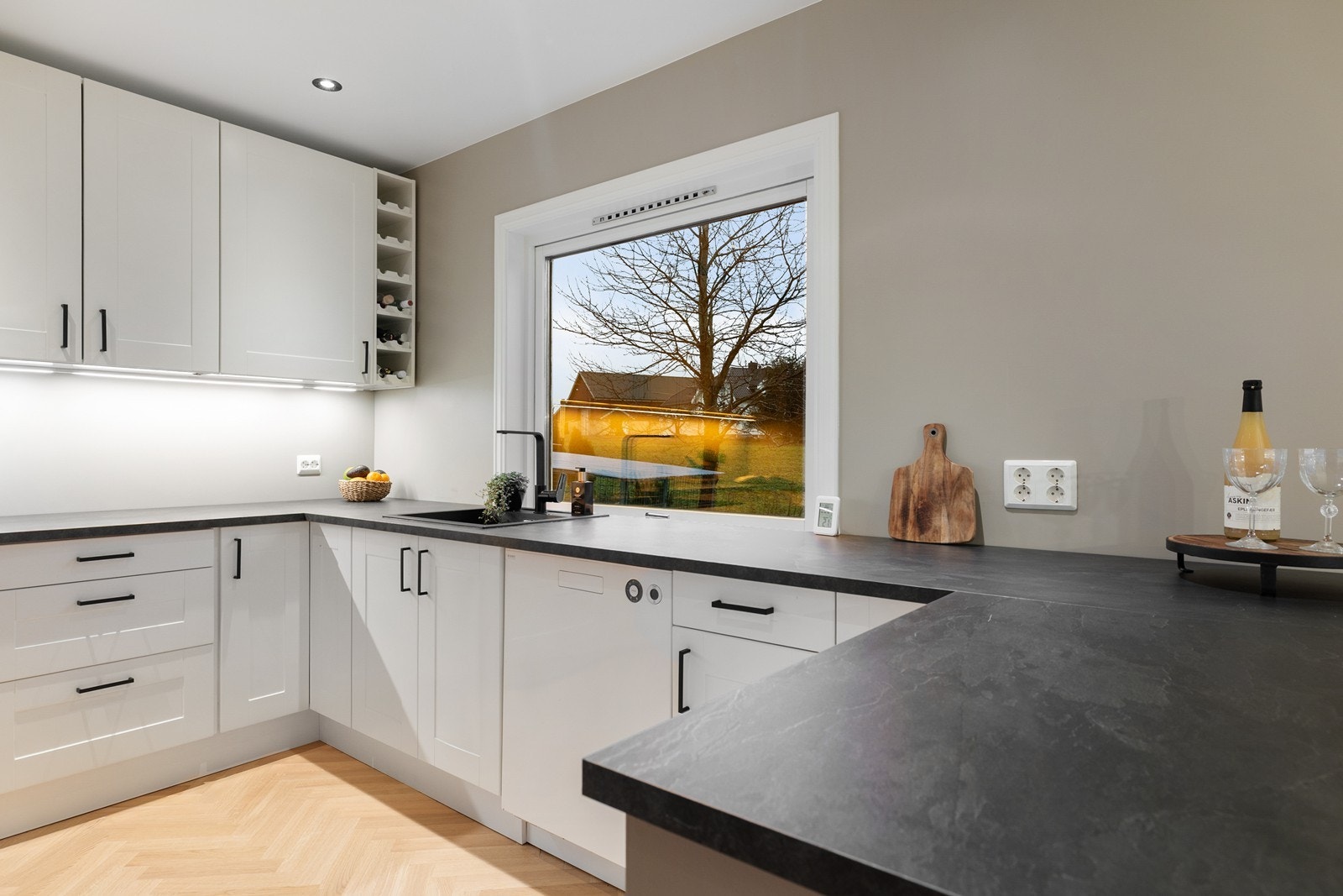 Meget godt med benkeplass Galleribilde