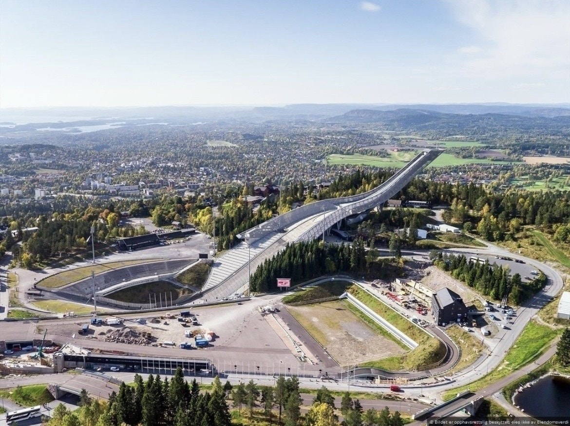Holmenkollhoppet og turterreng i nærheten Galleribilde