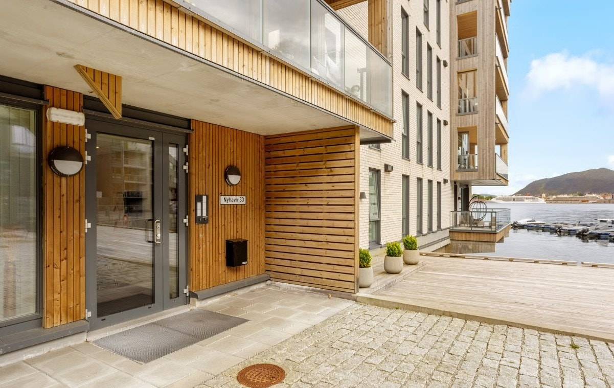 Inngangsparti. Galleribilde