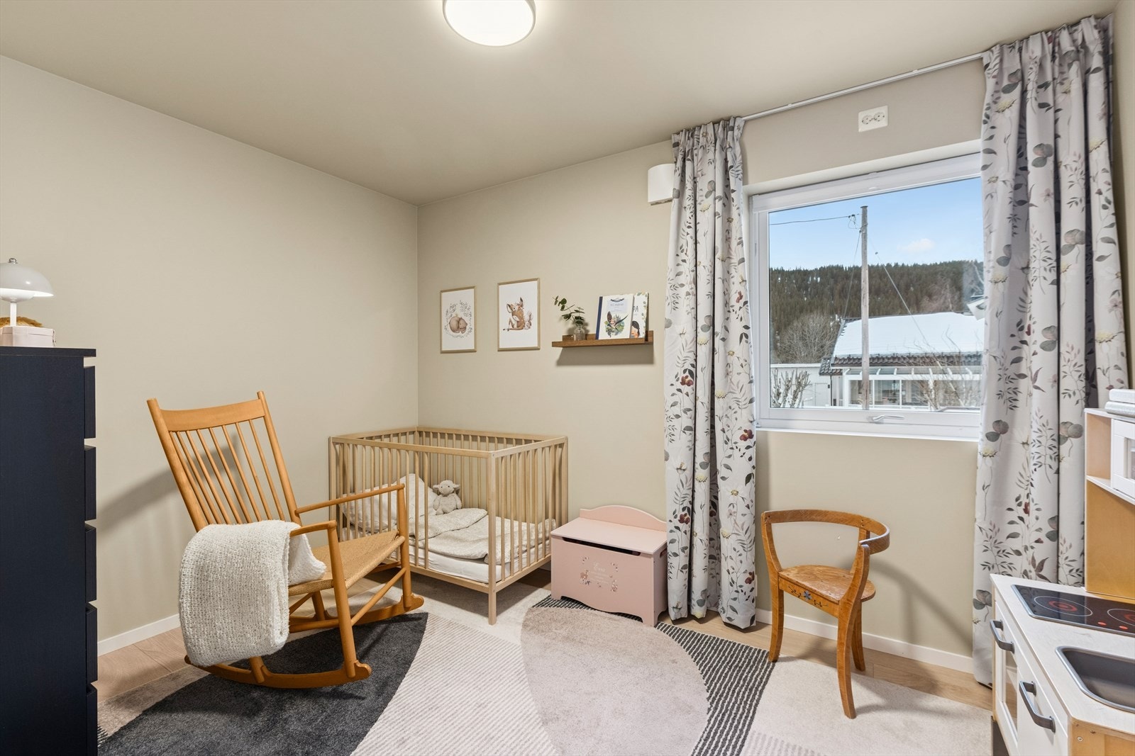 Soverom 2 brukes gjerne som barnerom, gjesterom eller hjemmekontor. Galleribilde