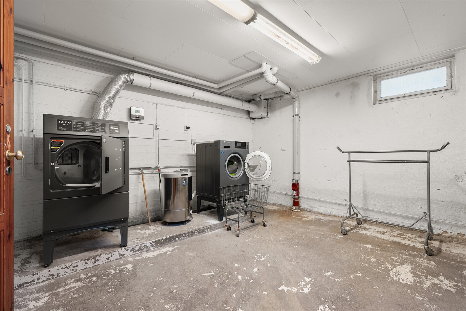 Borettslaget har et fellesvaskeri tilgjengelig for beboerne. Galleribilde