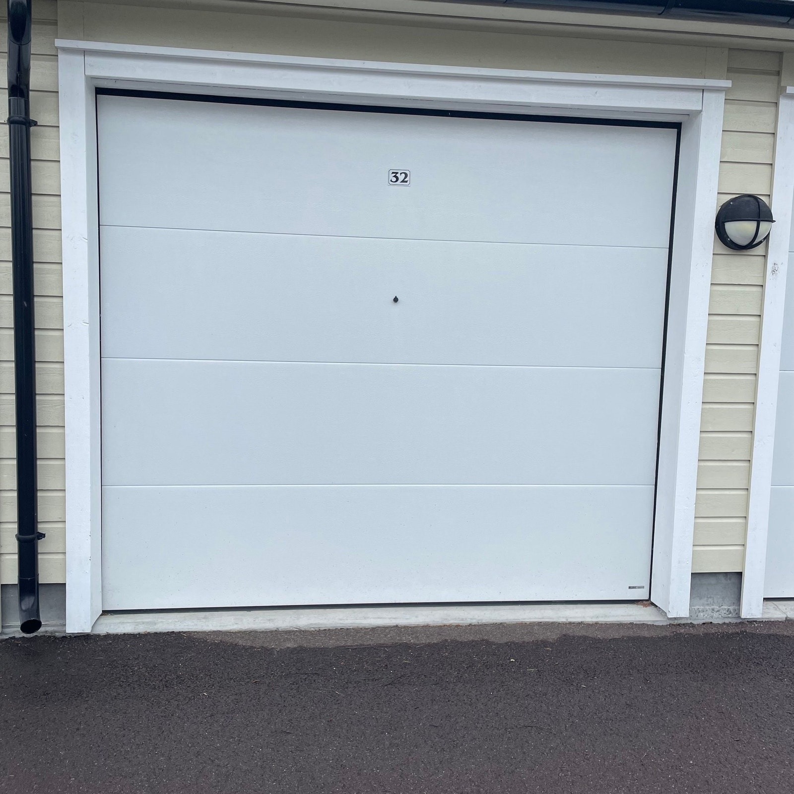 Det medfølger en garasje plass ca. 1 min. gange fra rekkehuset (selgers eget bilde). Galleribilde