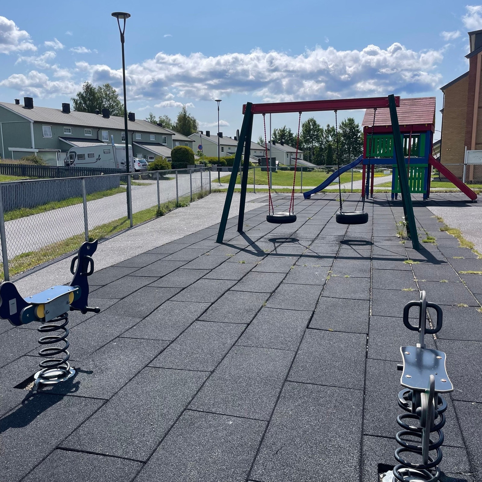 Lekeplassen på området (selgers eget bilde). Galleribilde