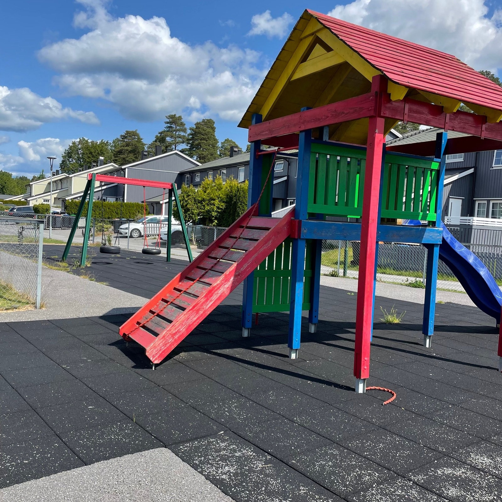 lekeplassen på området (selgers eget bilde). Galleribilde