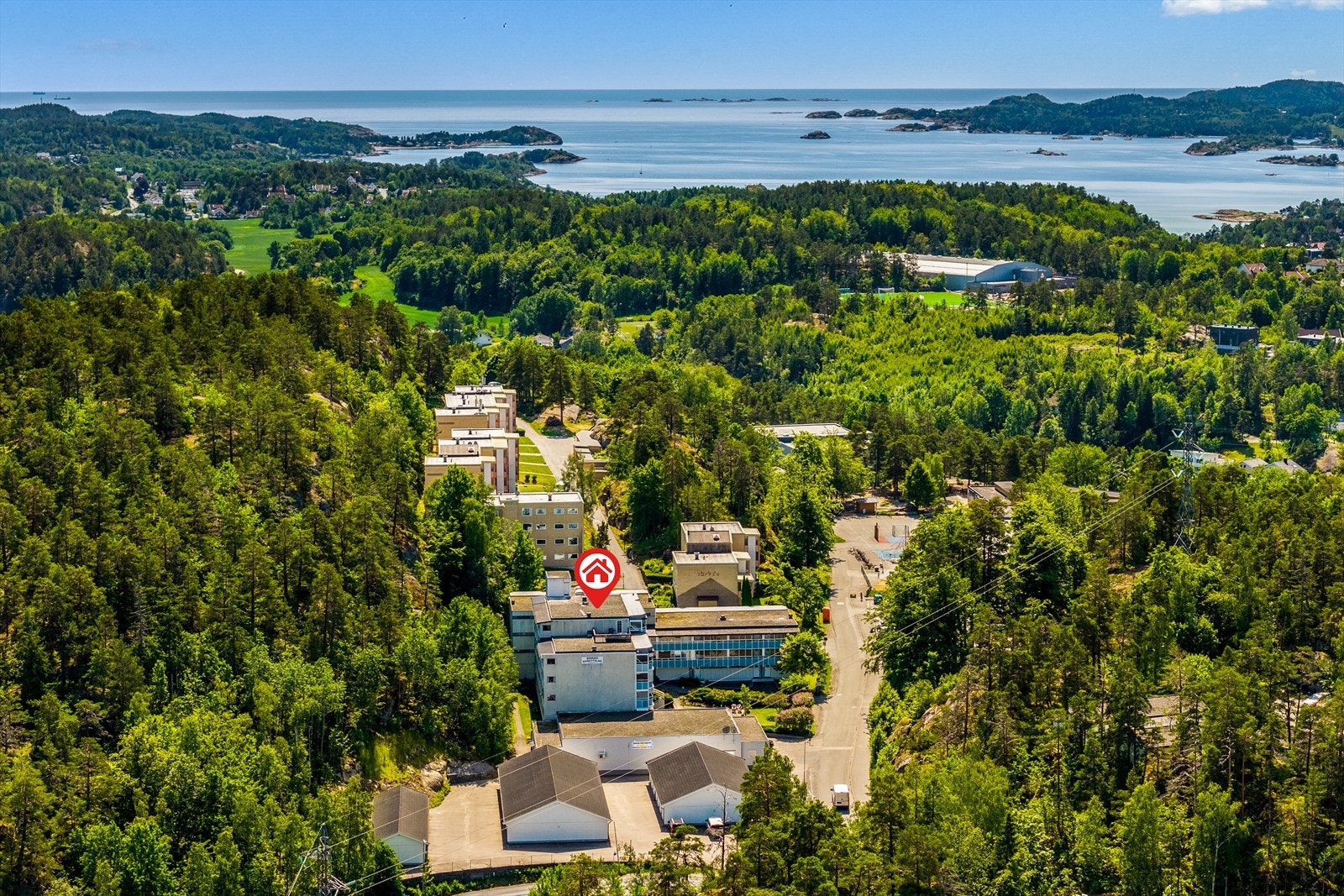 Fellesområdene i borettslaget er gjennomtenkt utformet og holder en god standard. Galleribilde