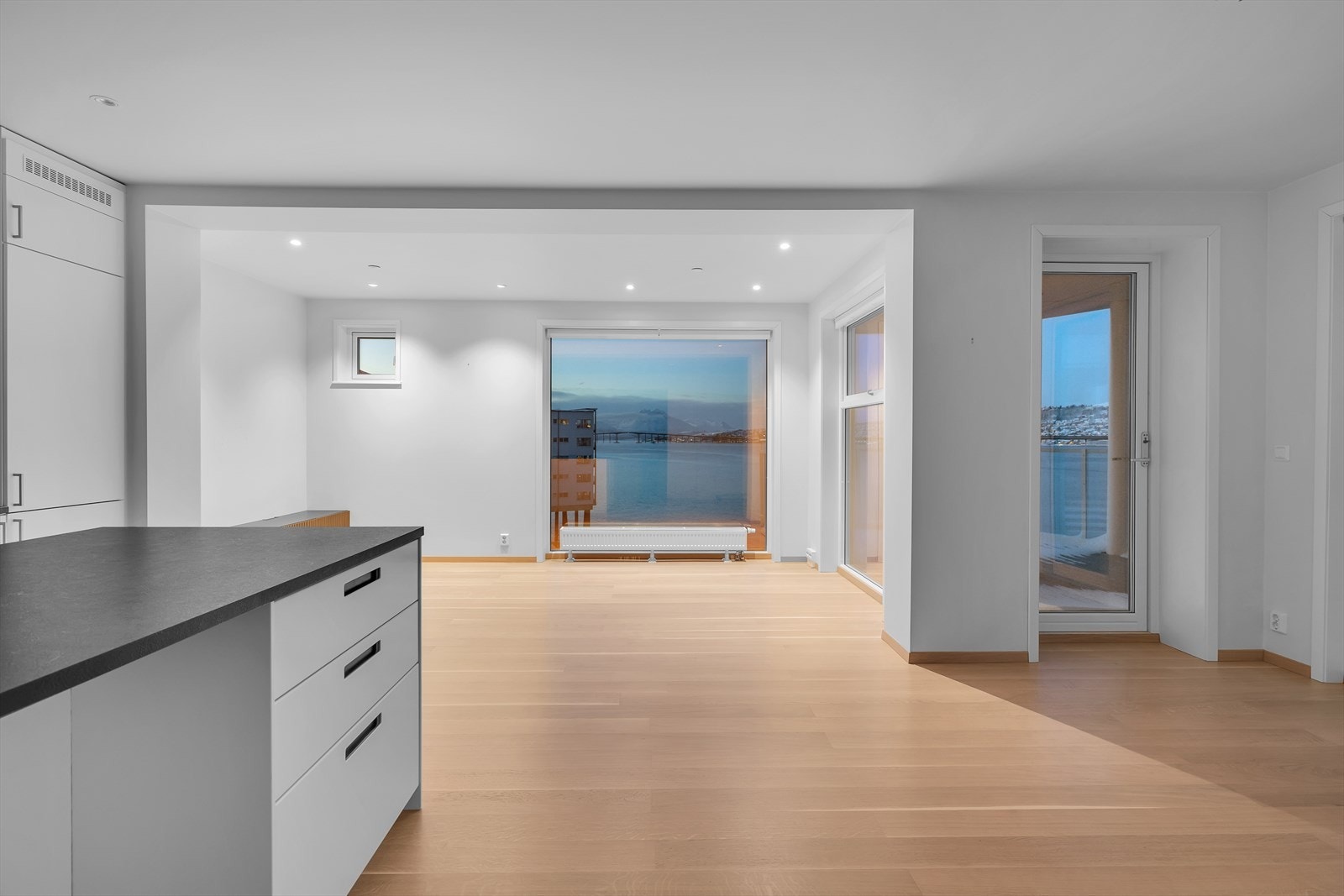 God plass til forskjellig møblering Galleribilde