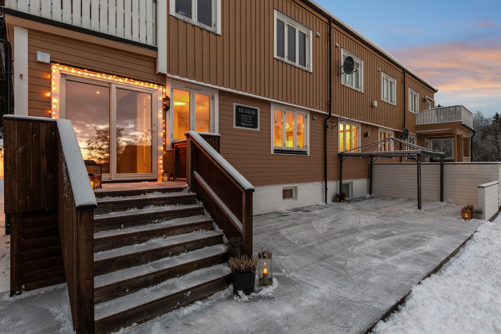 Boligen går over 1. etasje + kjeller og har et internt bruksareal på hele 129 kvm. Galleribilde