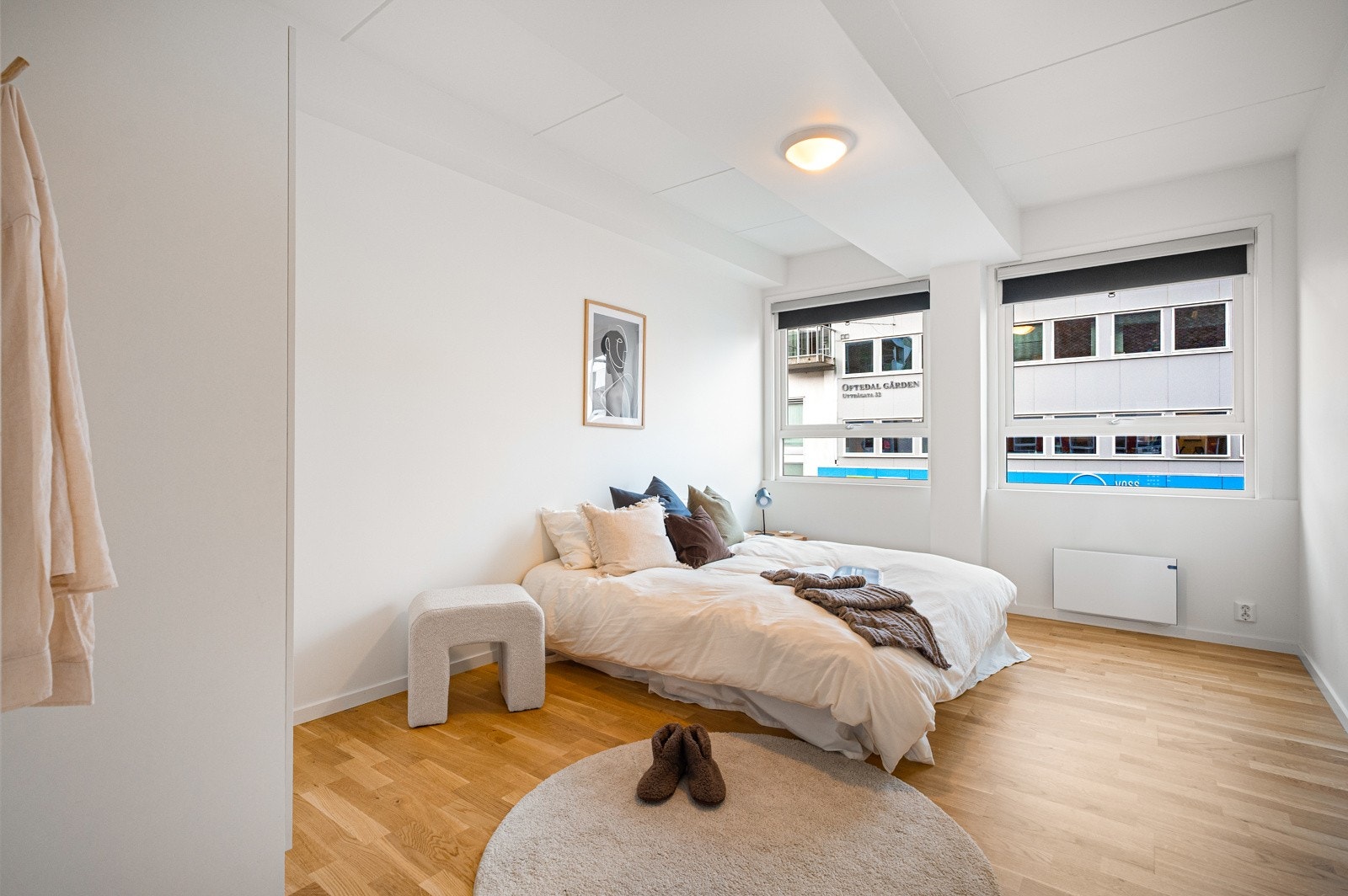 Leiligheten har hele 5 soverom av forskjellig størrelse og utforming som gir svært mye fleksibilitet. Galleribilde