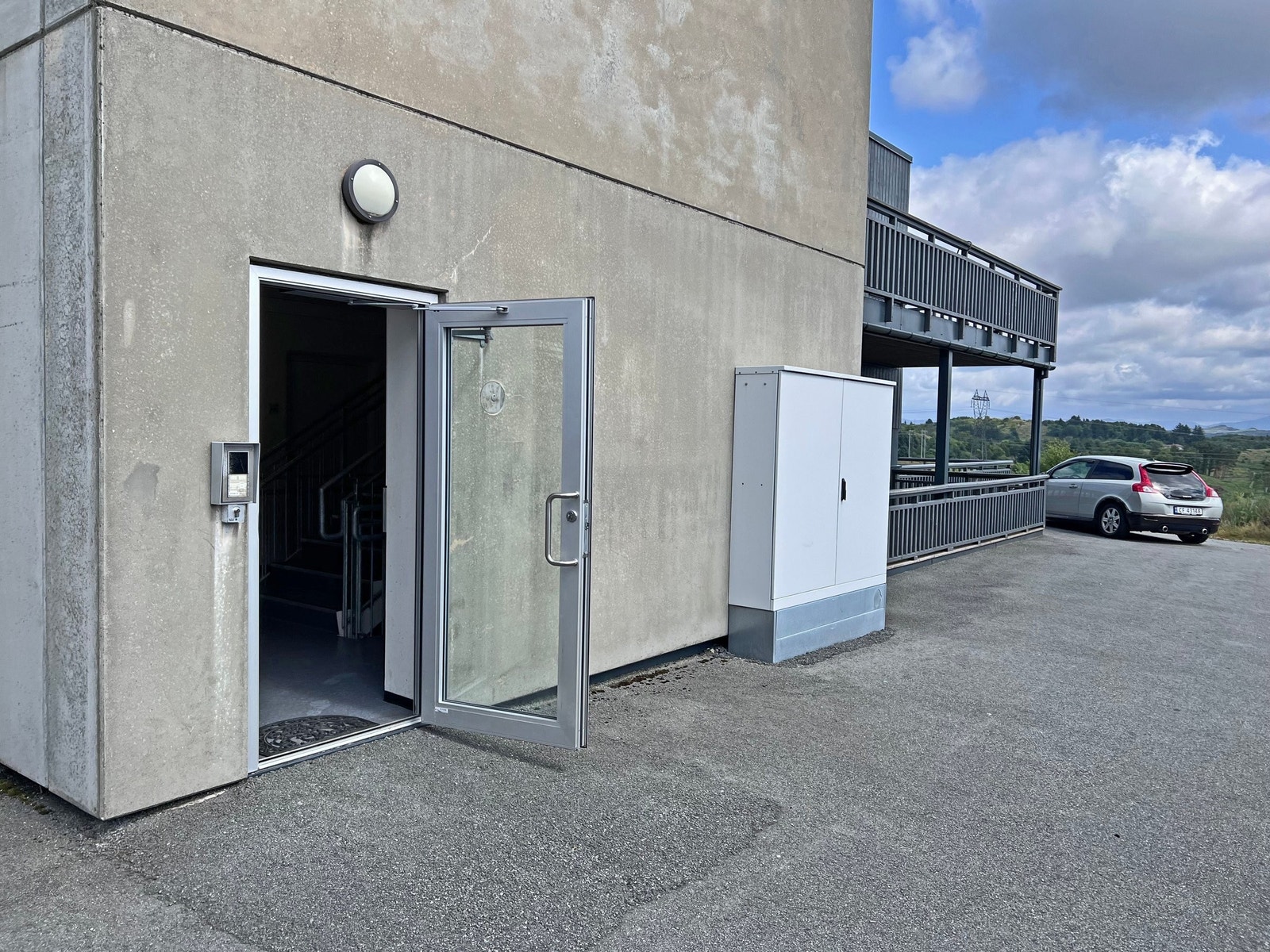 Inngangspartiet. Her blir skiltet med "Visning" Galleribilde