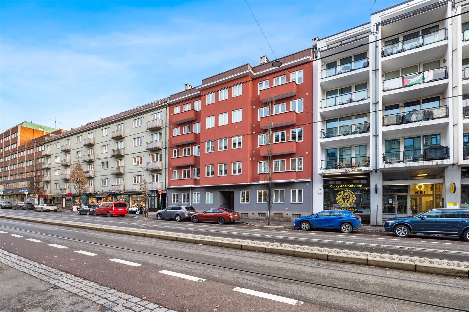 Fasade. Boligen ligger i Kirkeveien med kort avstand til Majorstuen alt av kollektiv transport Galleribilde