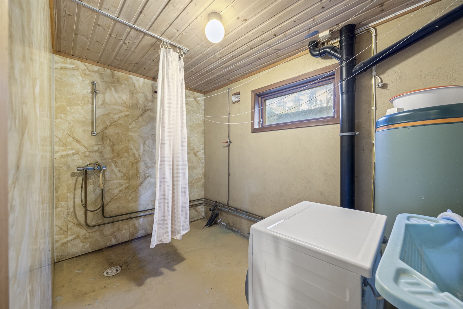 Vaskerom i underetasjen. Galleribilde