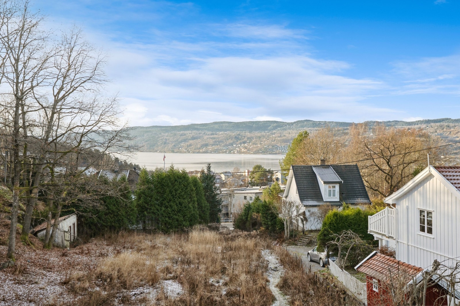 Sjøutsikt fra balkong. Galleribilde