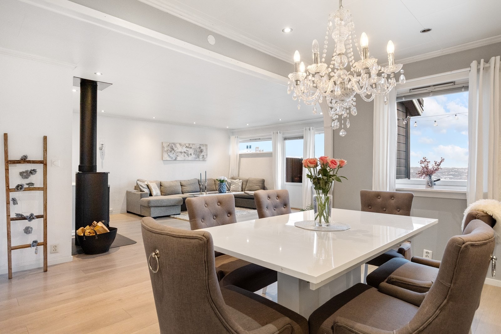 Spisestuen måler 11,3 kvm. Galleribilde