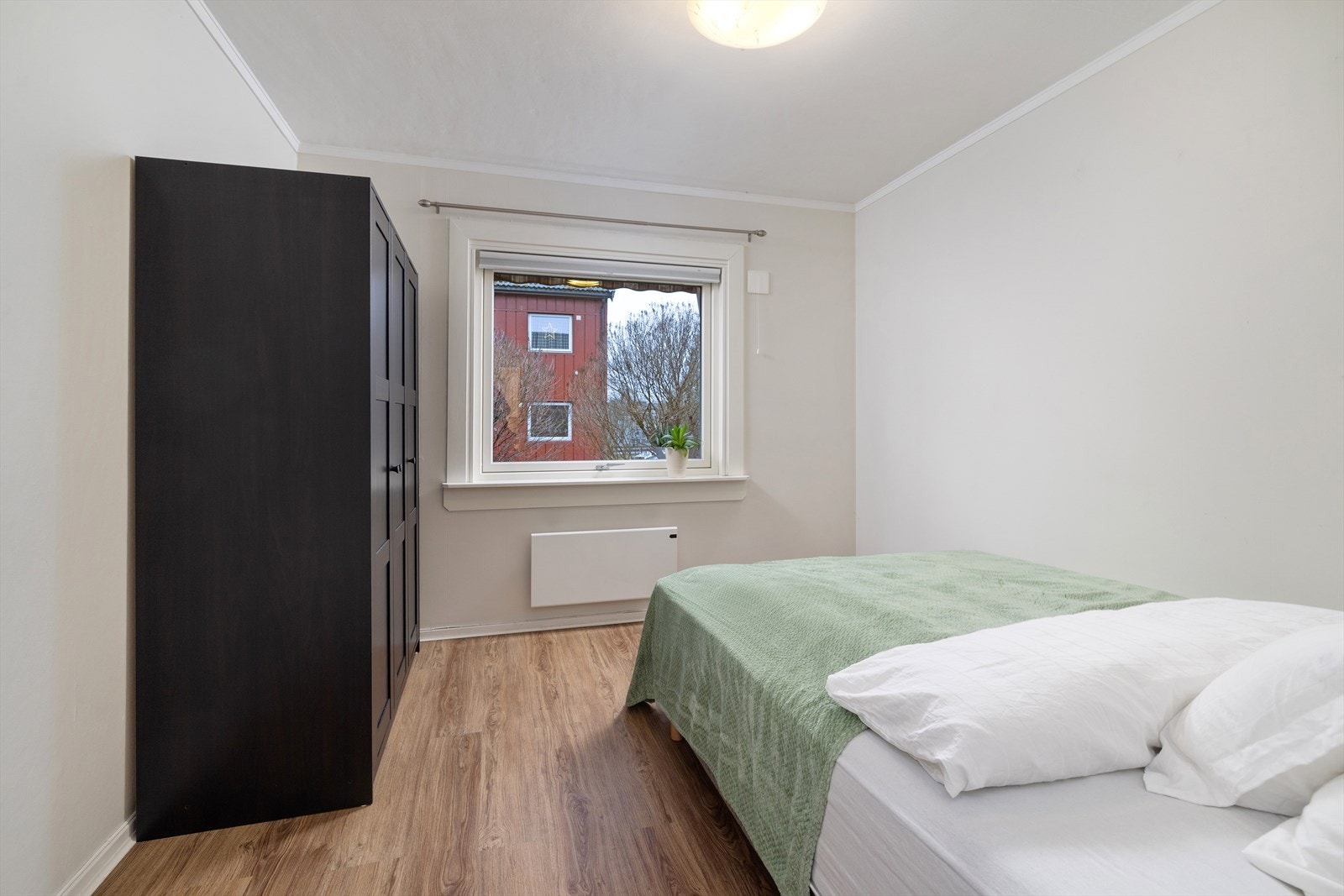 Gjesterom med adkomst fra entré Galleribilde