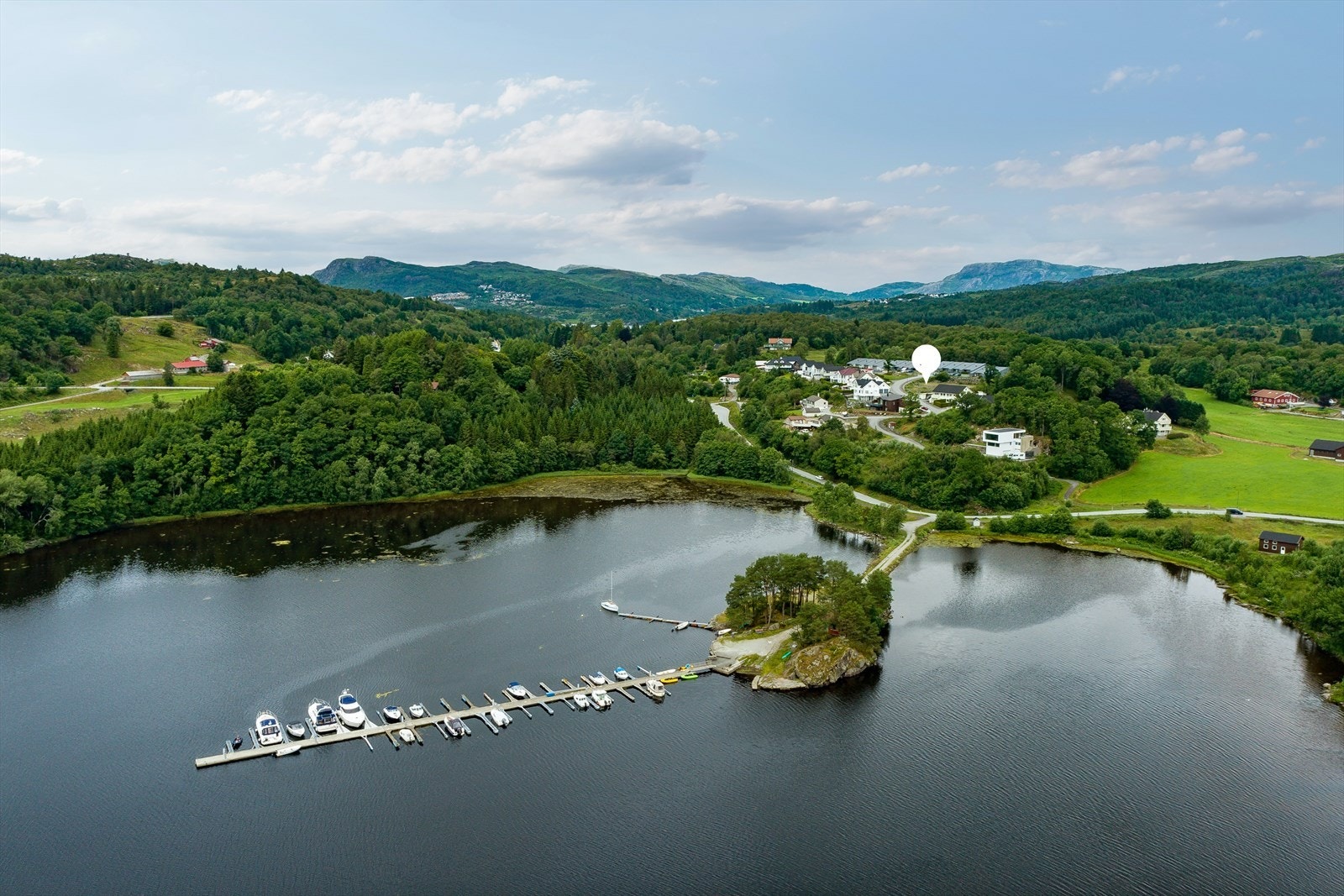 Førland båtforening ligger like nedenfor. Galleribilde