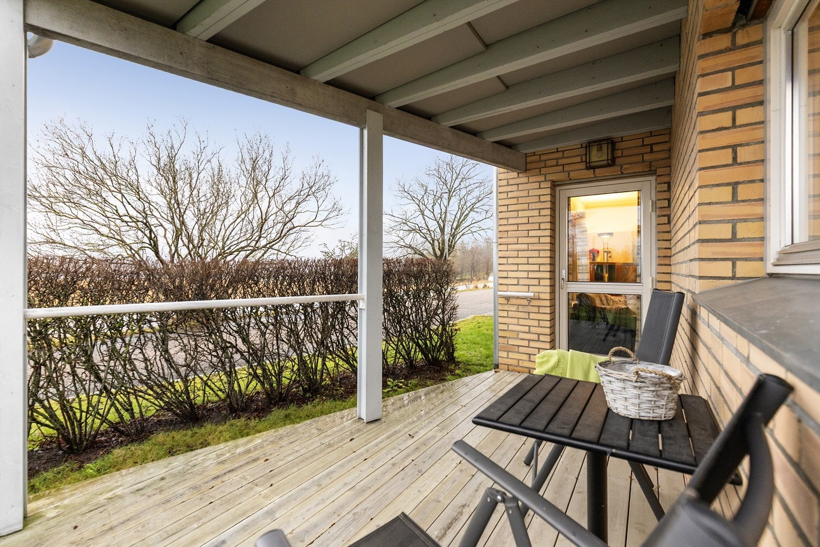 Leiligheten ligger fint til i 1. etasje med en hyggelig overbygget terrasse. Galleribilde