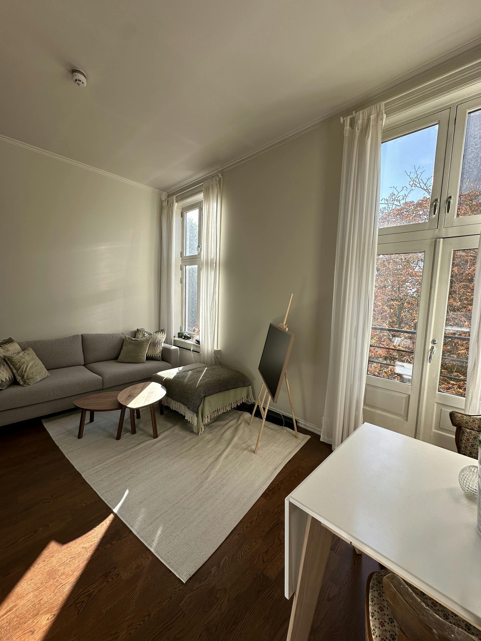 Stue med åpen kjøkken Galleribilde