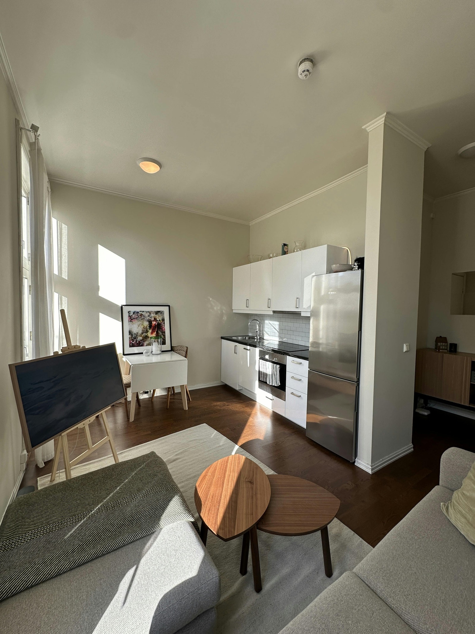 Stue med åpen kjøkken Galleribilde