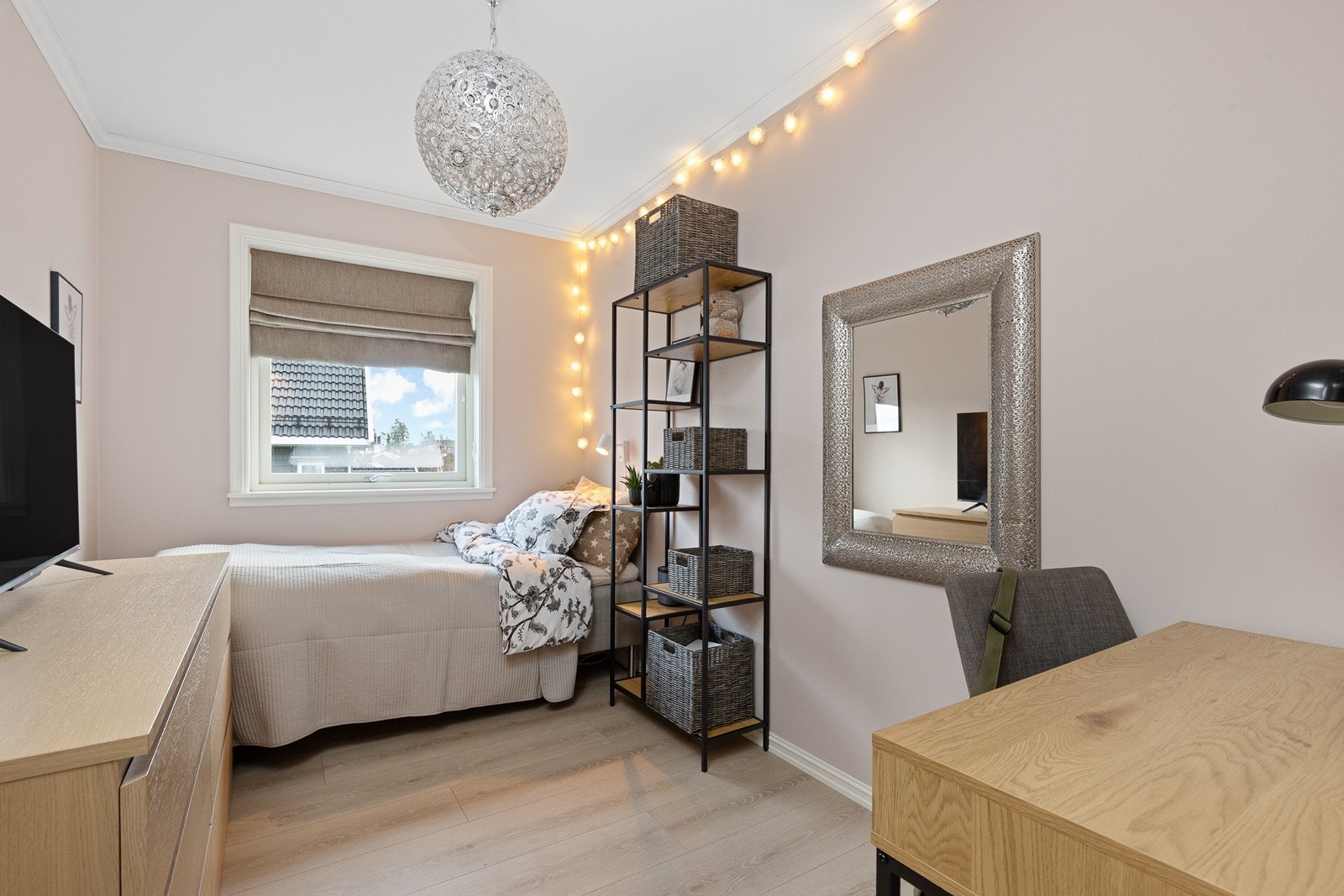 Rommene egner seg godt som barnerom, gjesterom eller kontor Galleribilde