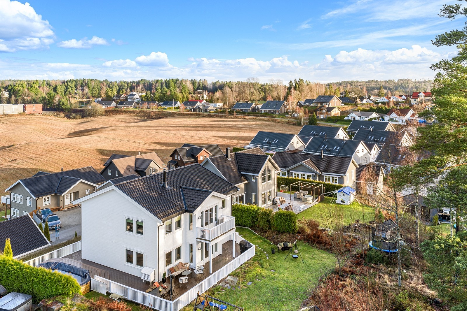 Hølen er et populært og barnevennlig område Galleribilde