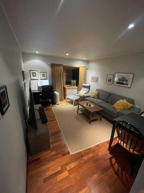 Stove med utgang til balkong. Galleribilde