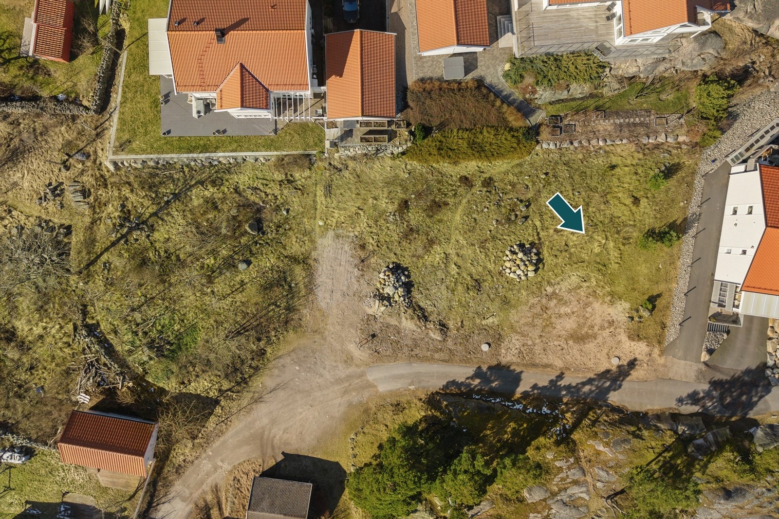 Nevnte tomt ligger helt til høyre i bildet - Totalt er det skilt ut 4 tomter som er tiltenkt boligbebyggelse Galleribilde