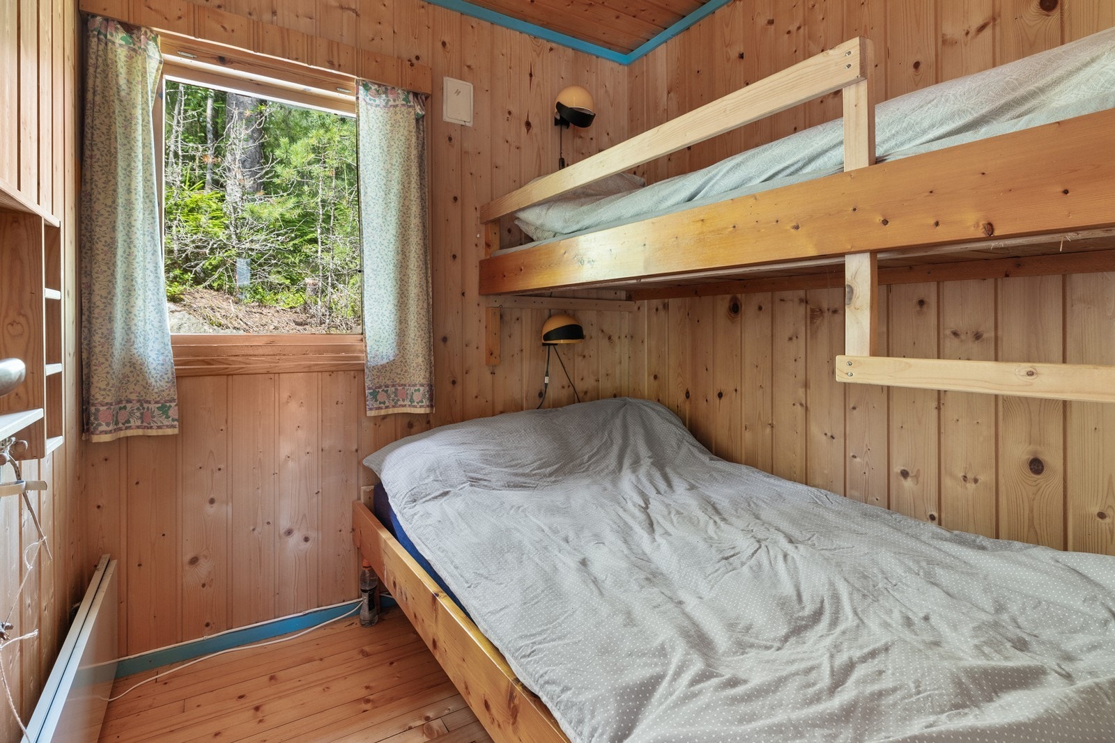 Det er totalt tre rom benyttet som soverom. I følge tilstandsrapport er det ikke avvik mot dagens krav til oppholdsrom. Galleribilde