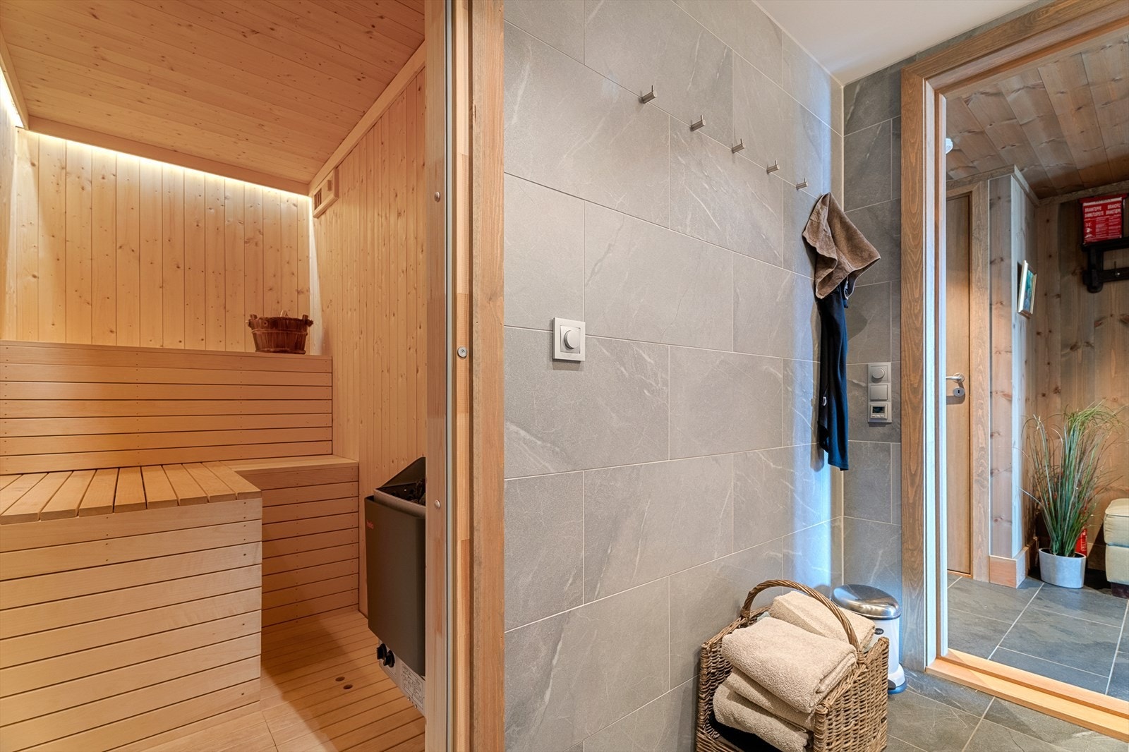 Leiligheten har egen badstue. Dette er et tilvalg Galleribilde