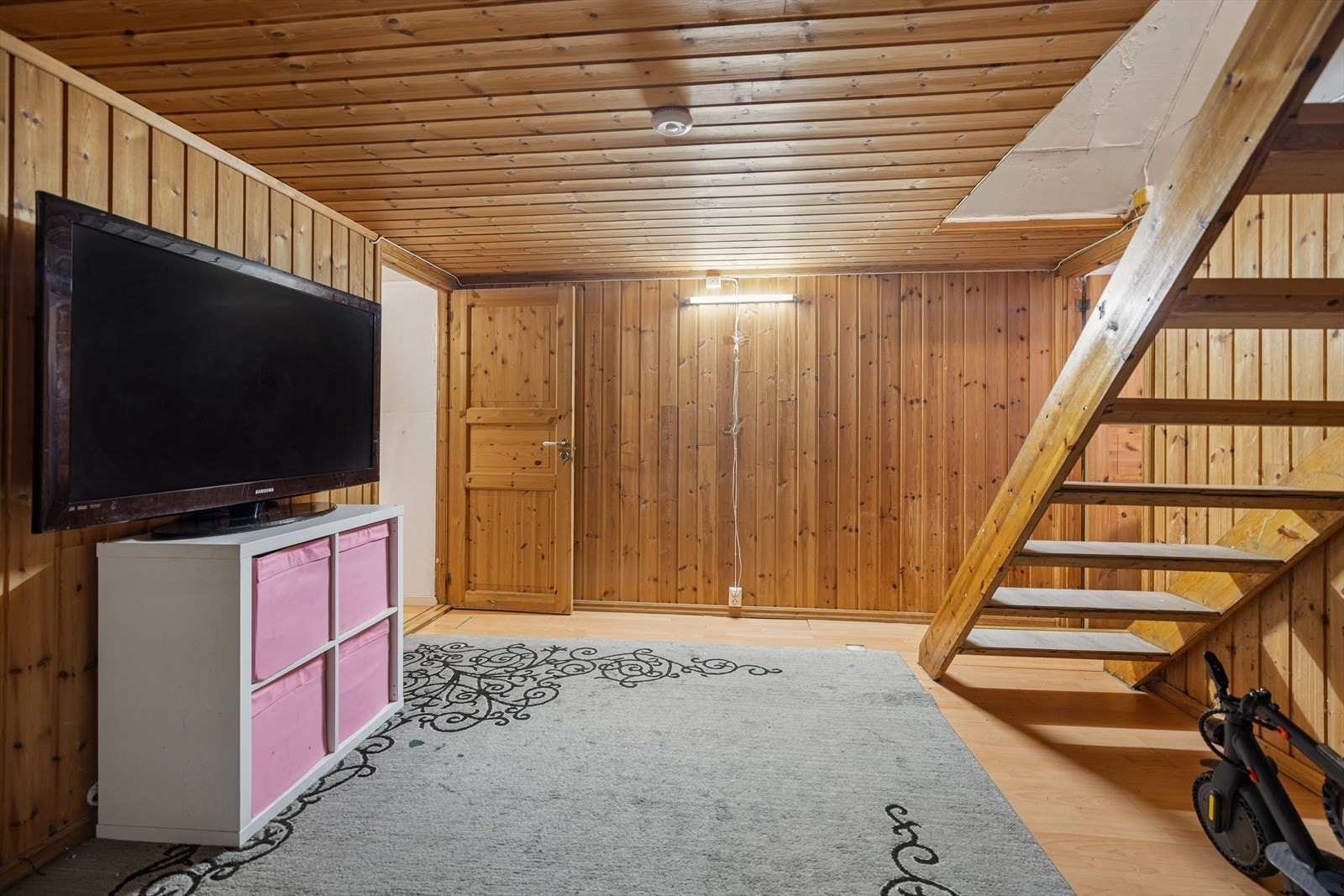 Romslig kjellerrom. Galleribilde