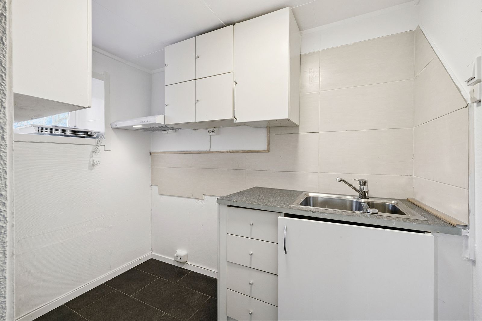 Kjøkken i underetasjen Galleribilde