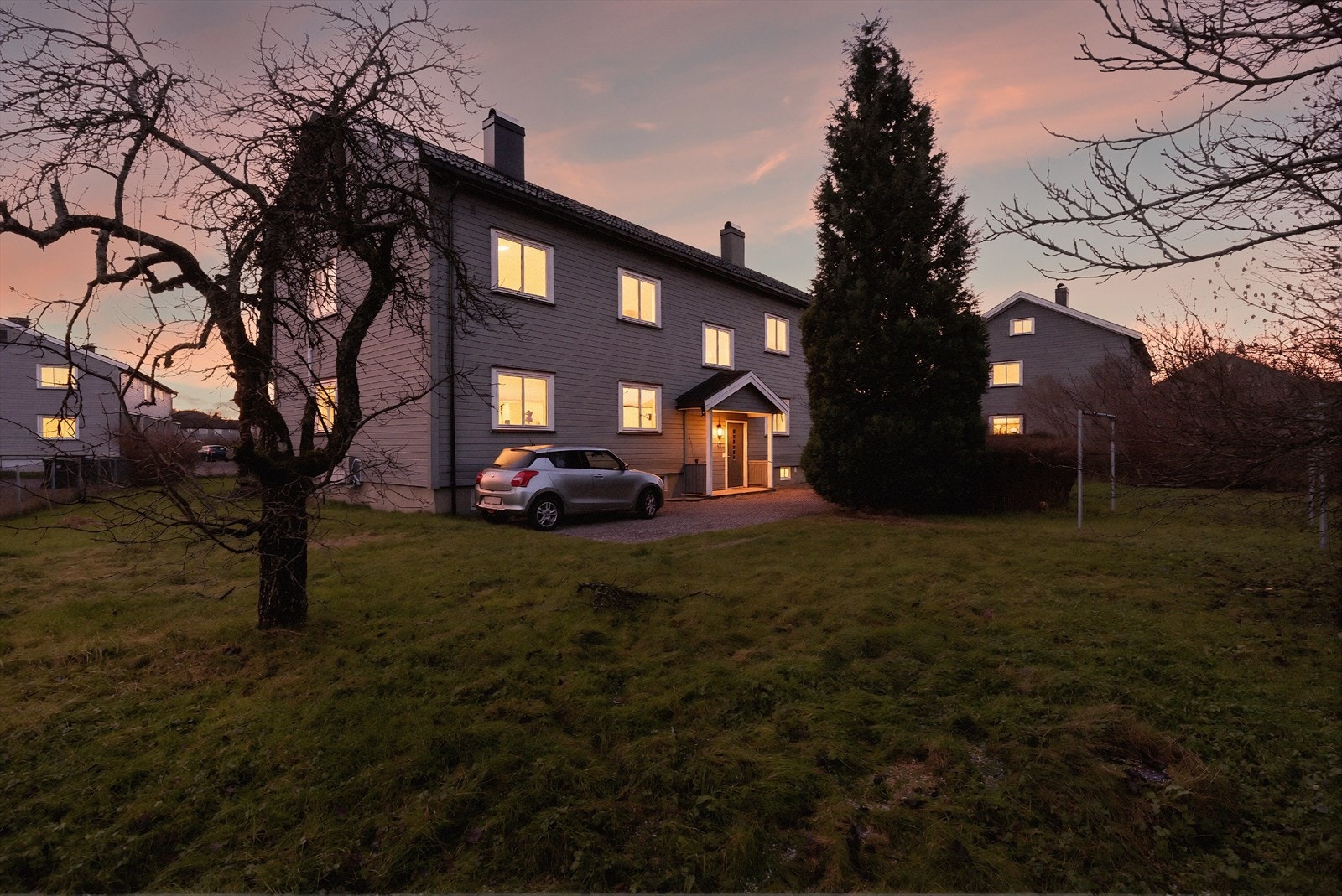 Kveldsstemning i Åsas gate 5 Galleribilde