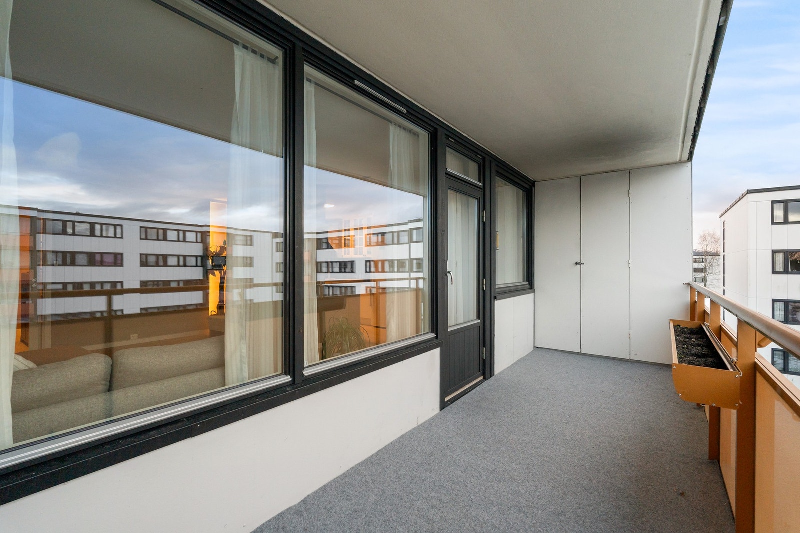 Gode muligheter for å innrede med ønsket utemøblement. Lagringsplass i bod tilstøtende balkong. Galleribilde