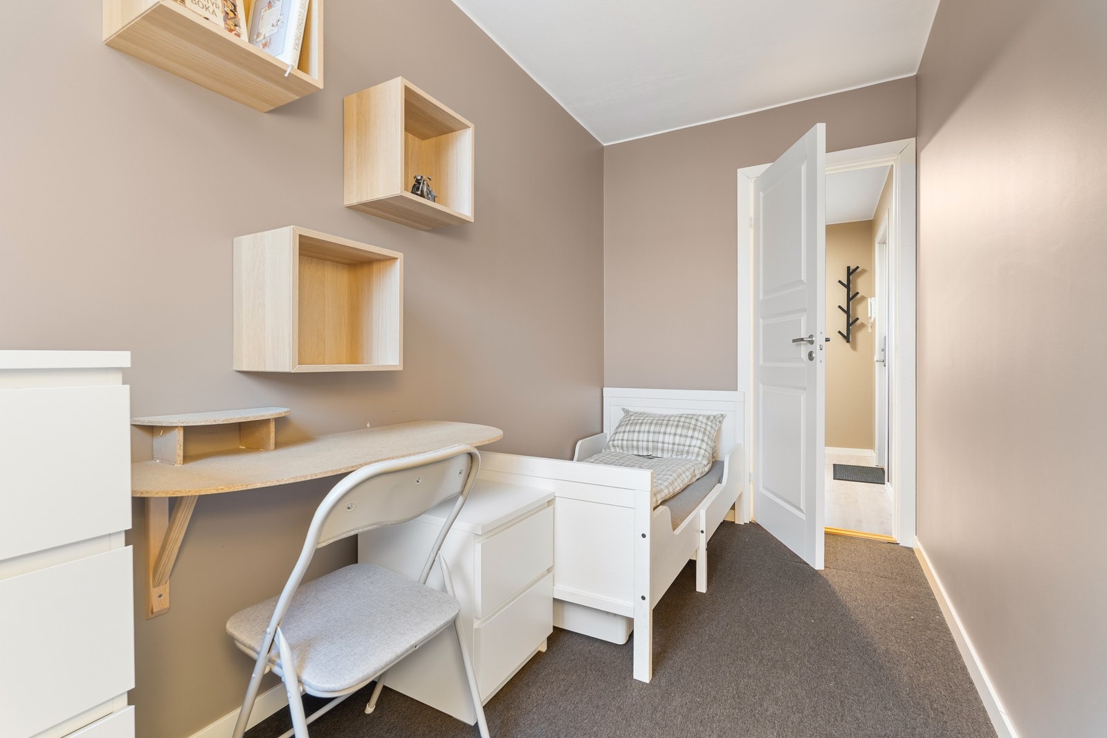 Soverom 2 på 7 kvm. Galleribilde