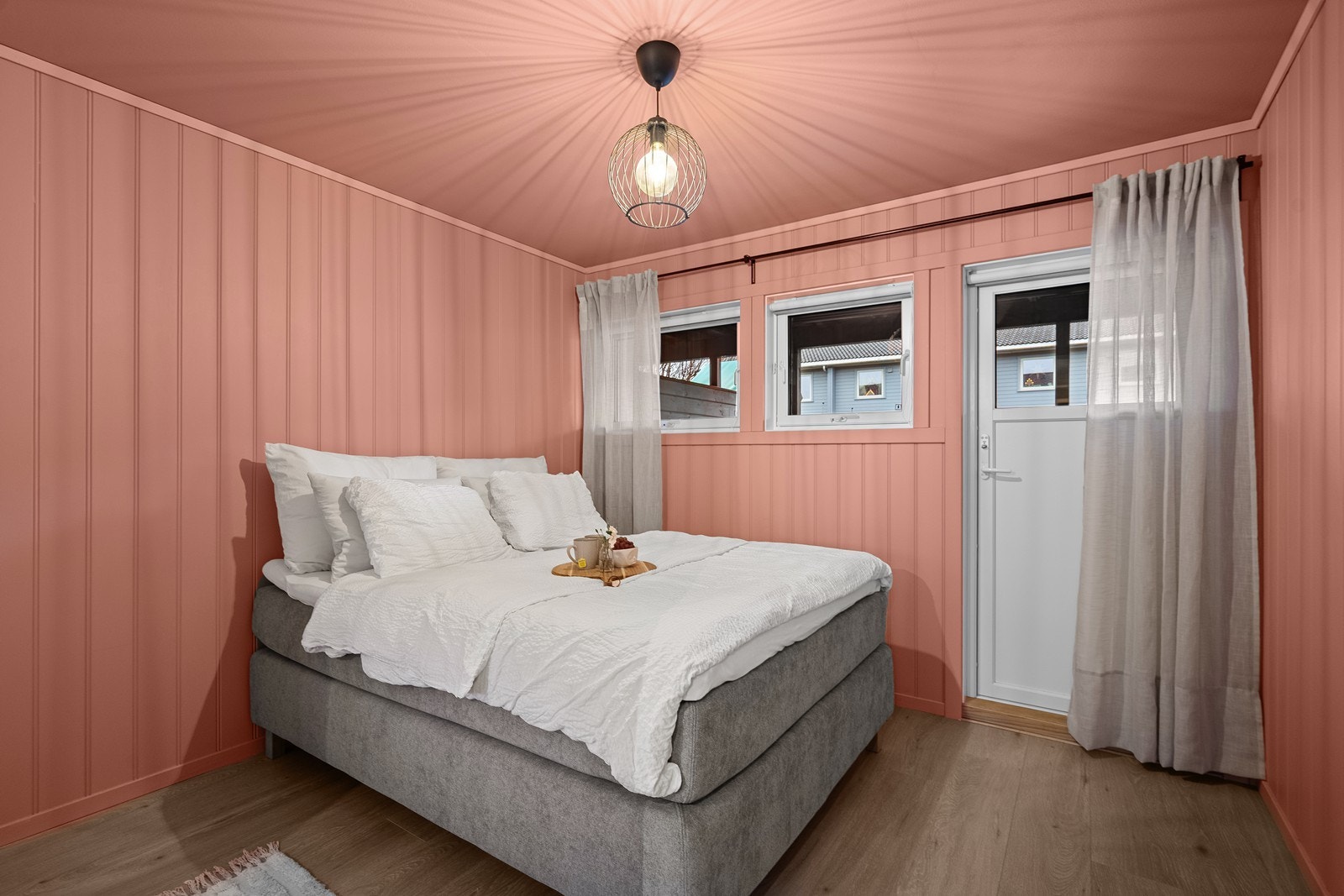 Soverom 3 med utgang til terrasse og hage Galleribilde