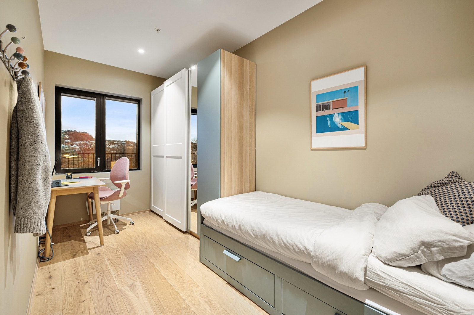 Soverom 2 er på 9,5 kvadratmeter. Galleribilde