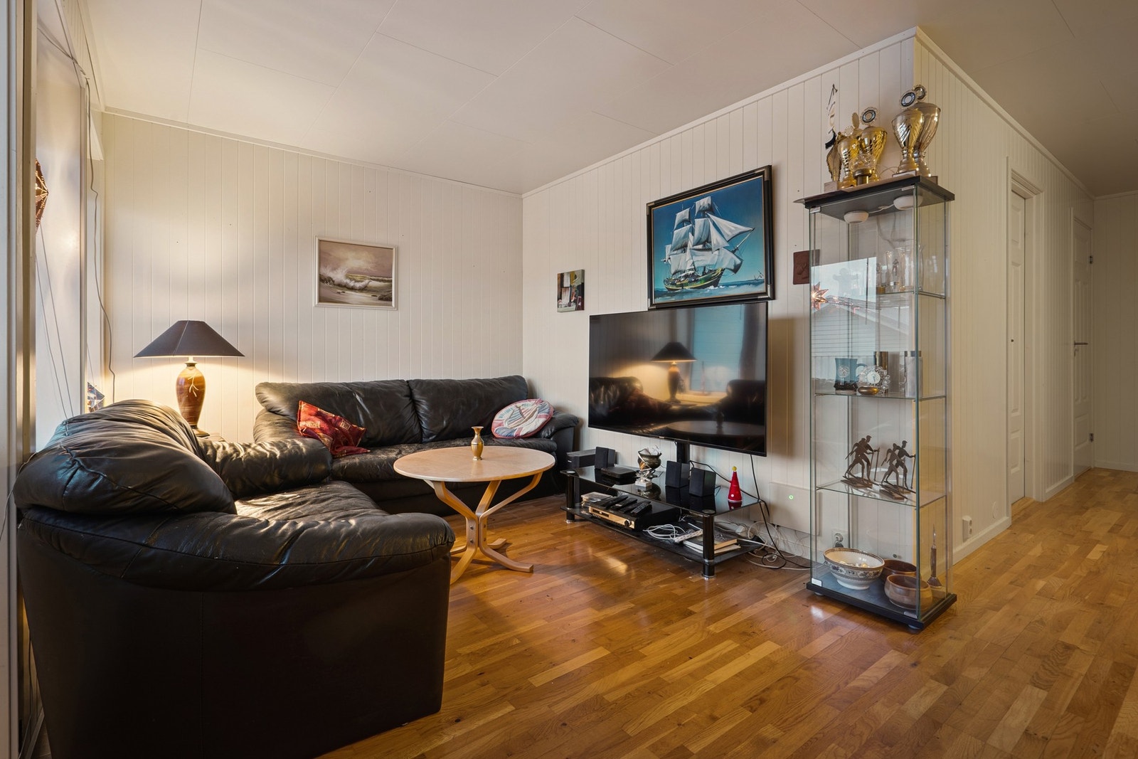 Leiligheten blir varmet opp av elektrisitet Galleribilde