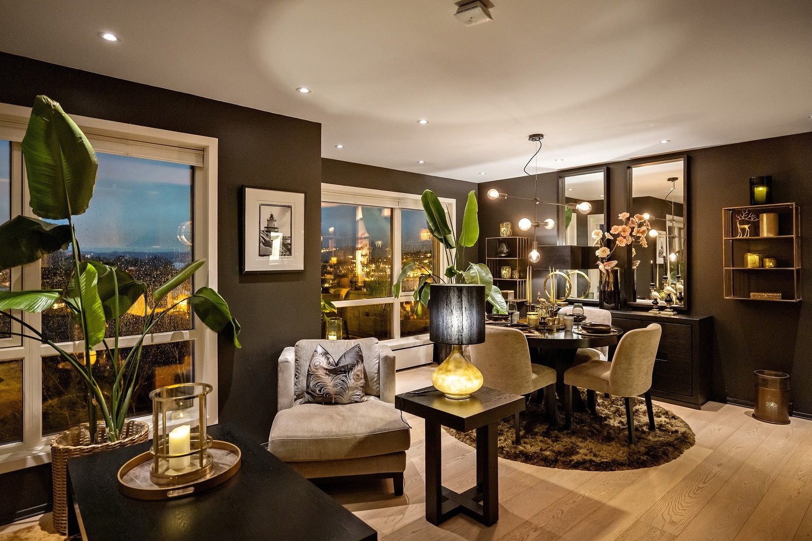 Stua er harmonisk og lun også i kveldstimene. Galleribilde